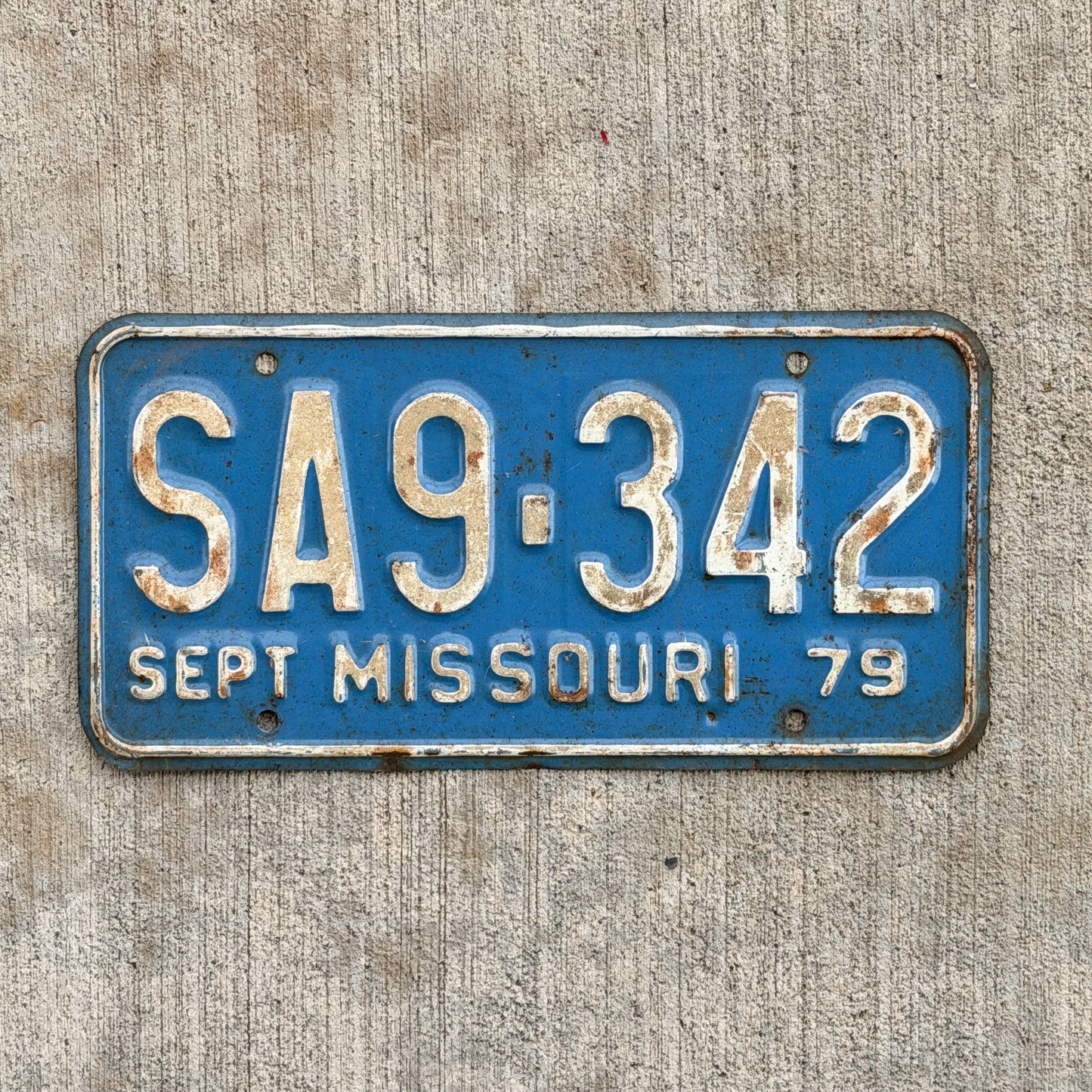 Photo of a 1979 Missouri License Plate Auto Tag Garage Decor Vintage SA 9 342 with original patina