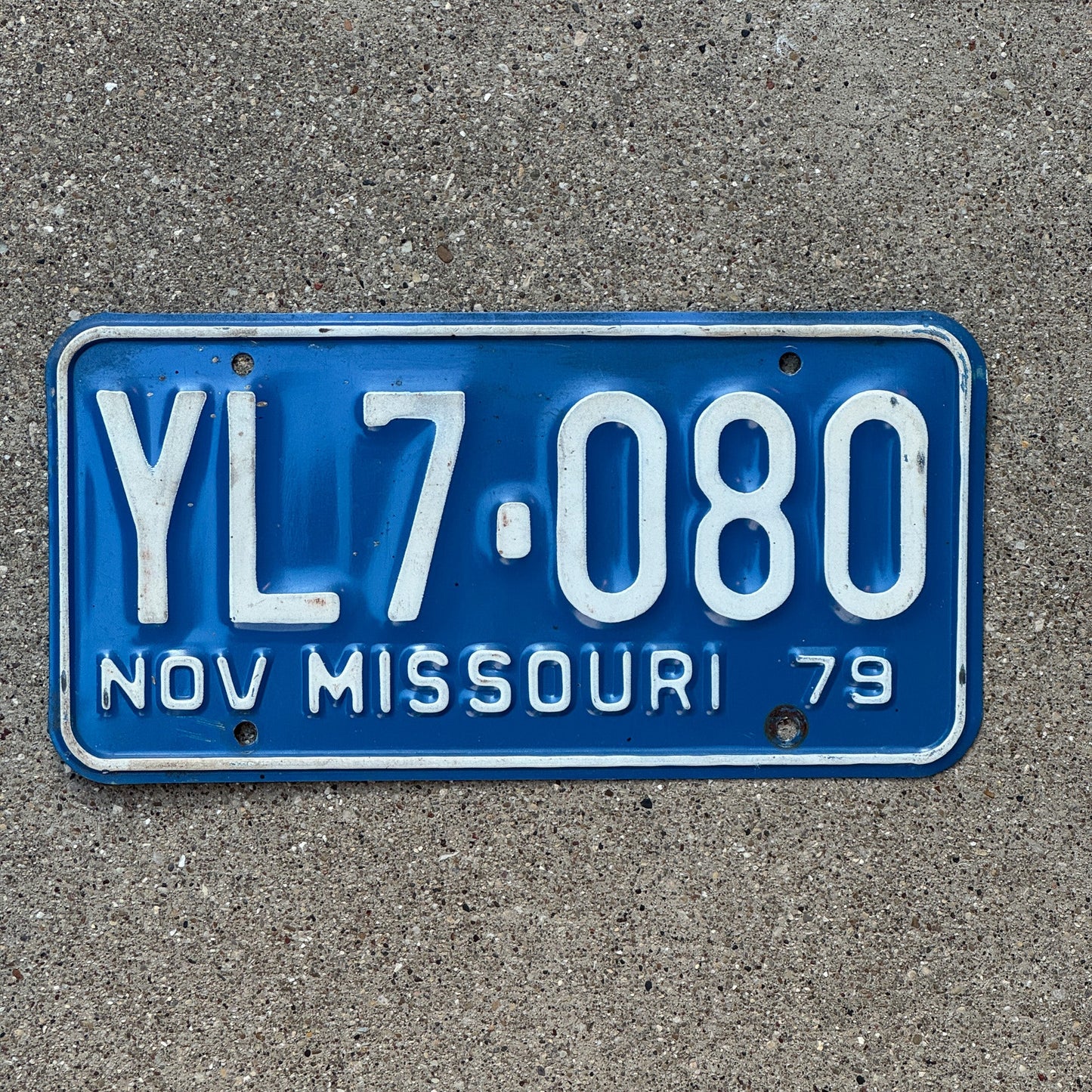 Photo of a 1979 Missouri License Plate Auto Tag Garage Decor Vintage YL 7080
