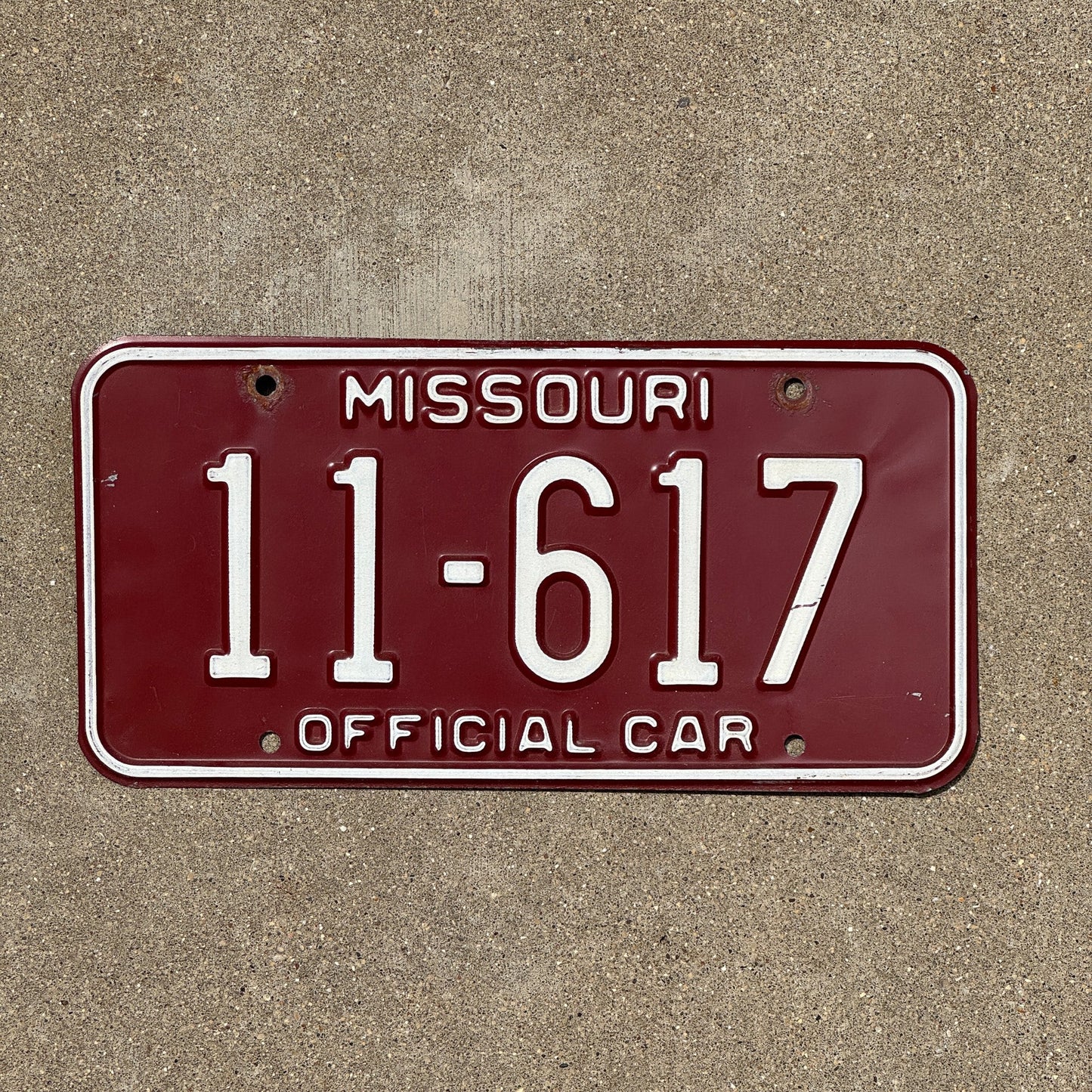 Photo of a 1979 Missouri Official Car License Plate Auto Tag Garage Decor Vintage 11 617