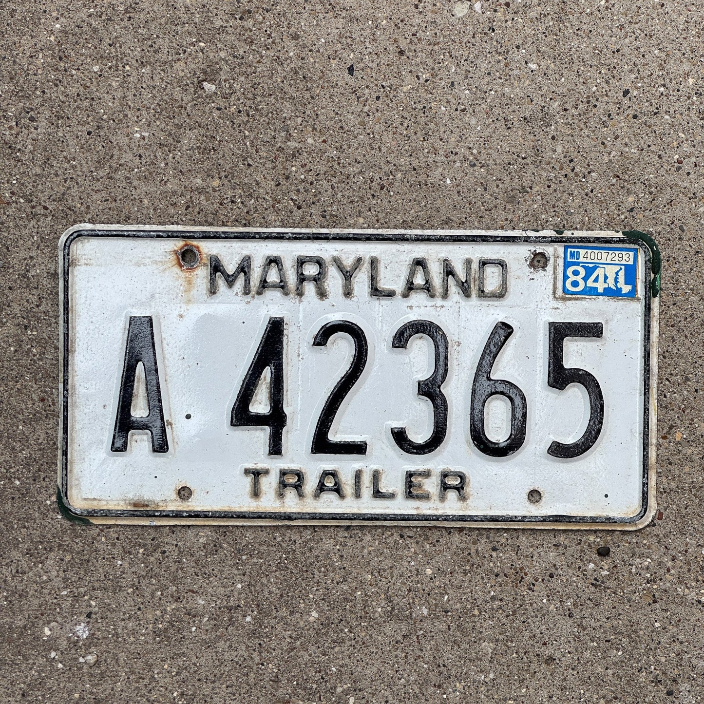 Photo of a 1981 1984 Maryland TRAILER License Plate Auto Tag Garage Decor Vintage A 42365