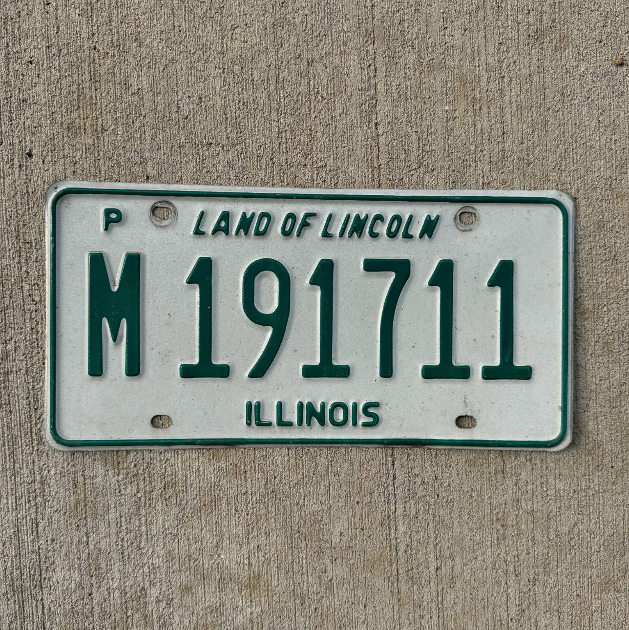 Photo of a 1982 Illinois Municipal License Plate Auto Tag Garage Decor Vintage M 191711