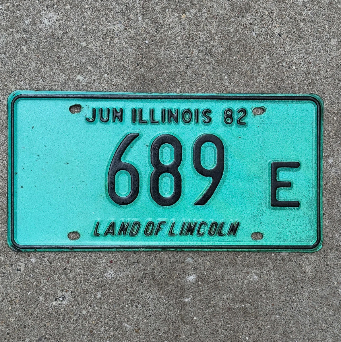 Photo of a 1982 Illinois TRUCK License Plate Auto Tag Garage Decor Vintage License Plate Auto Tag Garage Decor 689 H