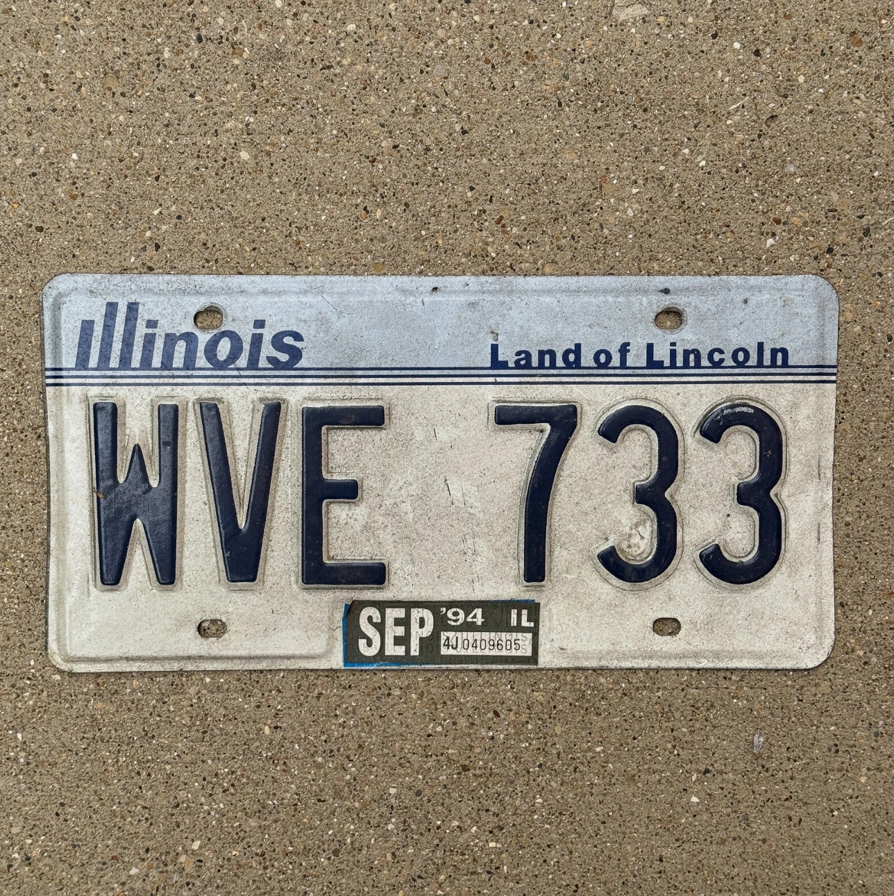 Photo of a 1983 1994 Illinois License Plate Auto Tag Garage Decor Vintage WVE 733