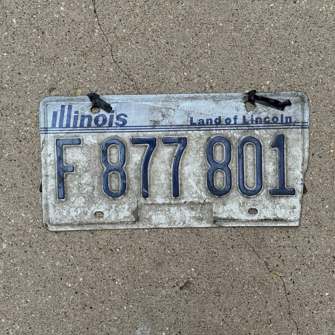Photo of a 1983 Illinois License Plate Auto Tag Garage Decor Vintage F 877 801