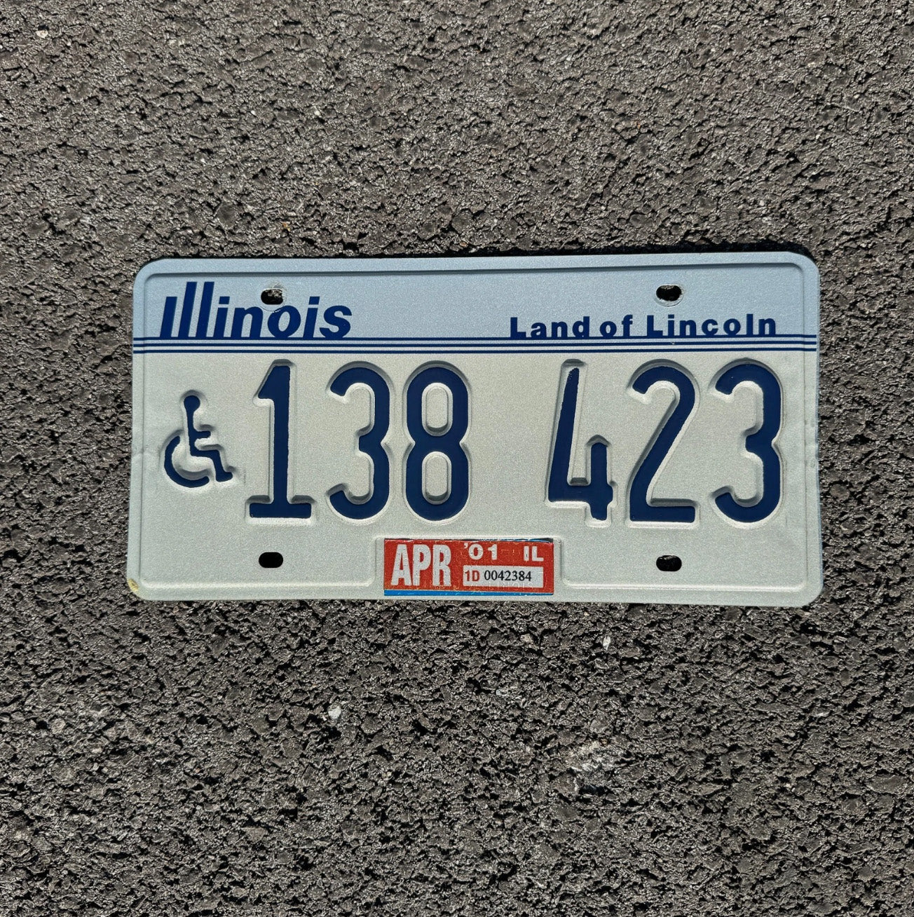 Photo of a 1983 Illinois License Plate Auto Tag Garage Decor Vintage Handicapped Disabled 138 423