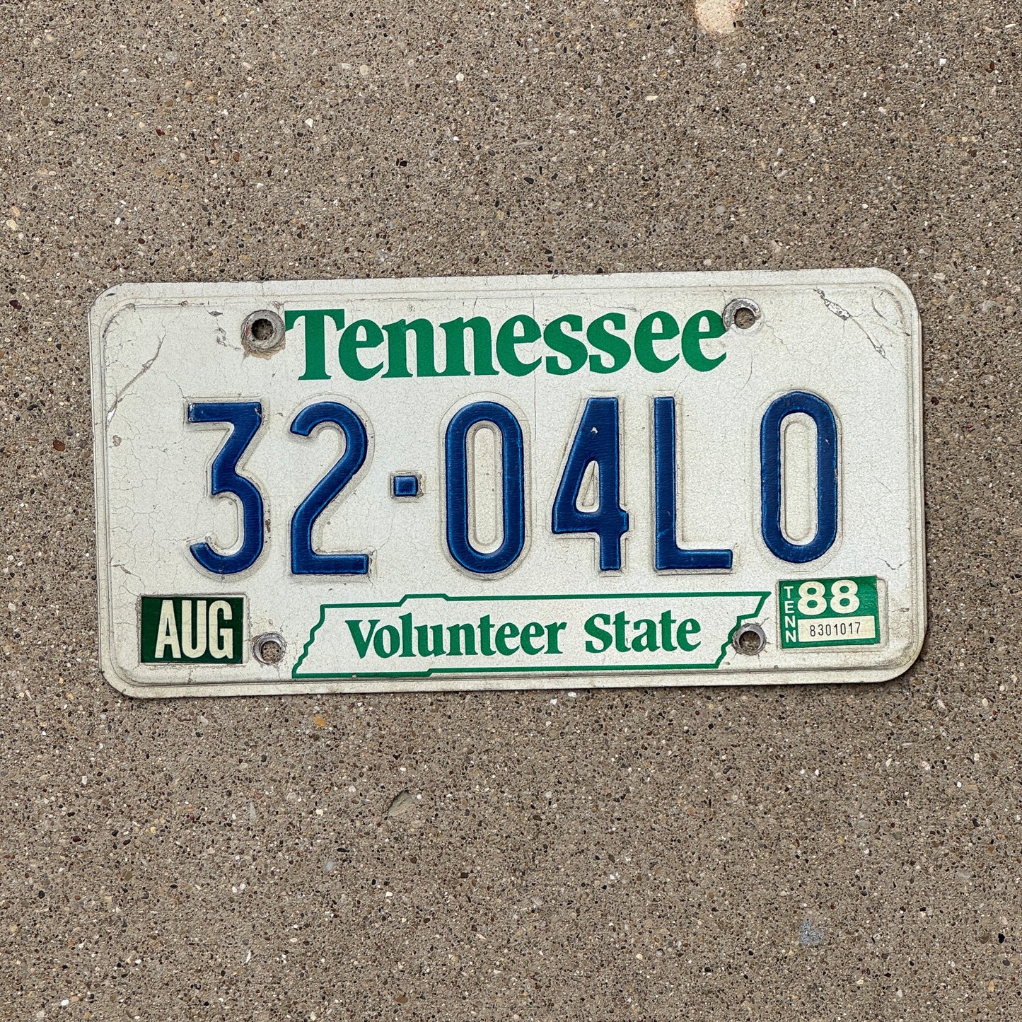 Photo of a 1984 1987 Tennessee License Plate Auto Tag Garage Decor Vintage 32 04L0