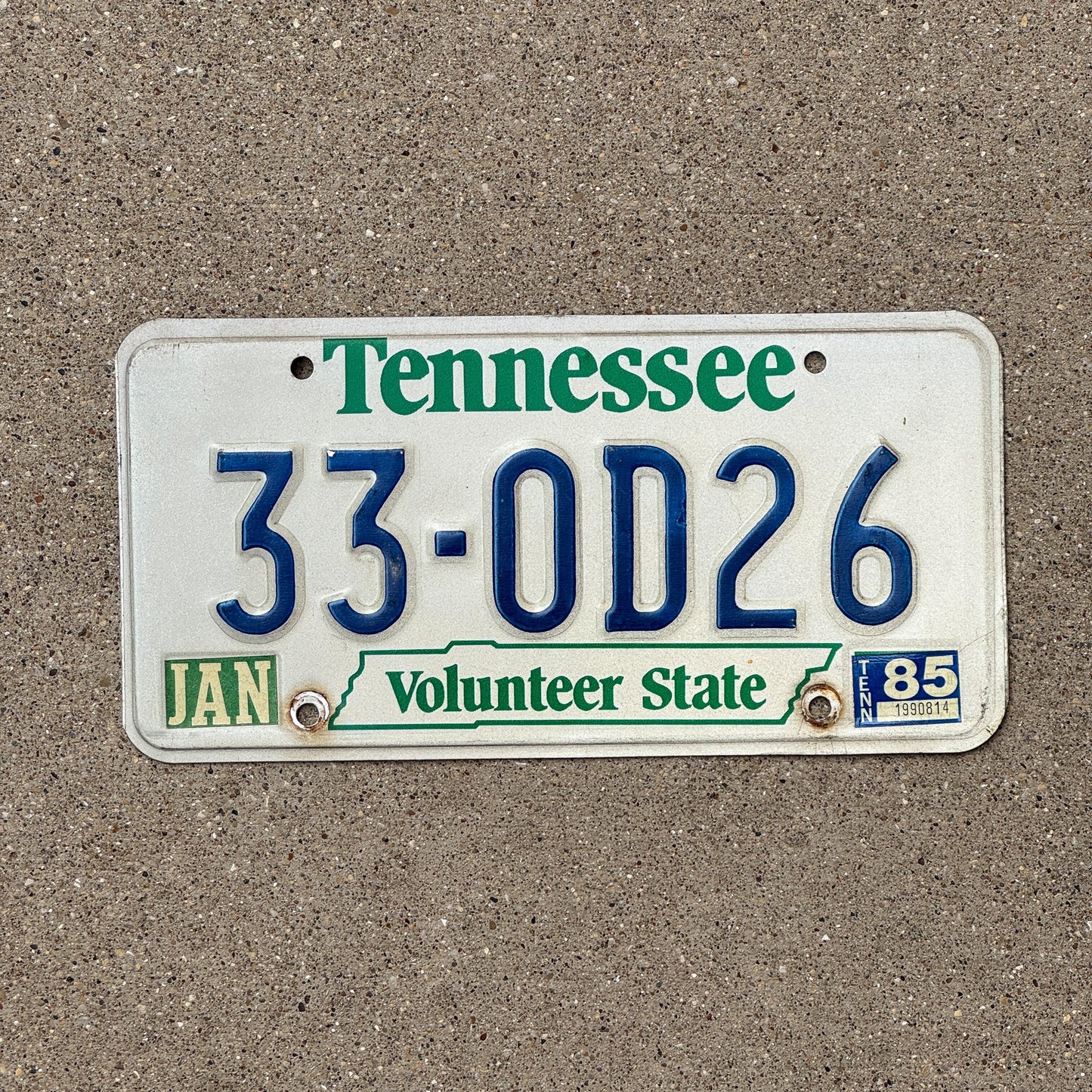 Photo of a 1984 1987 Tennessee License Plate Auto Tag Garage Decor Vintage 33 0D26