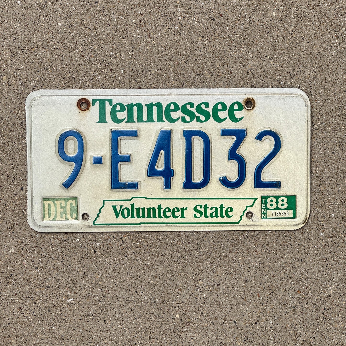Photo of a 1984 1987 Tennessee License Plate Auto Tag Garage Decor Vintage 9 E4D32