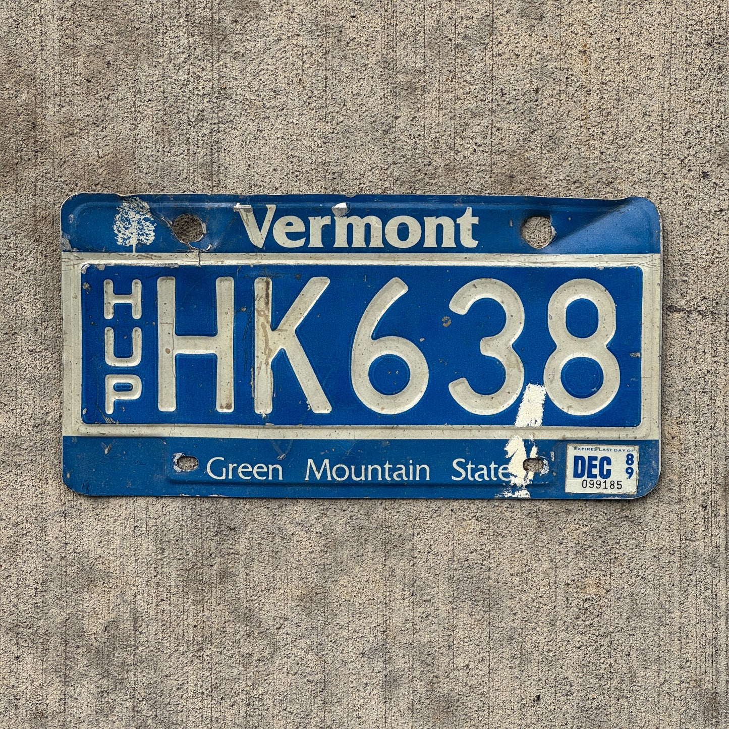 Photo of a 1985 1989 Vermont Highway Use Permit License Plate Auto Tag Garage Decor Vintage HK 638 with original patina