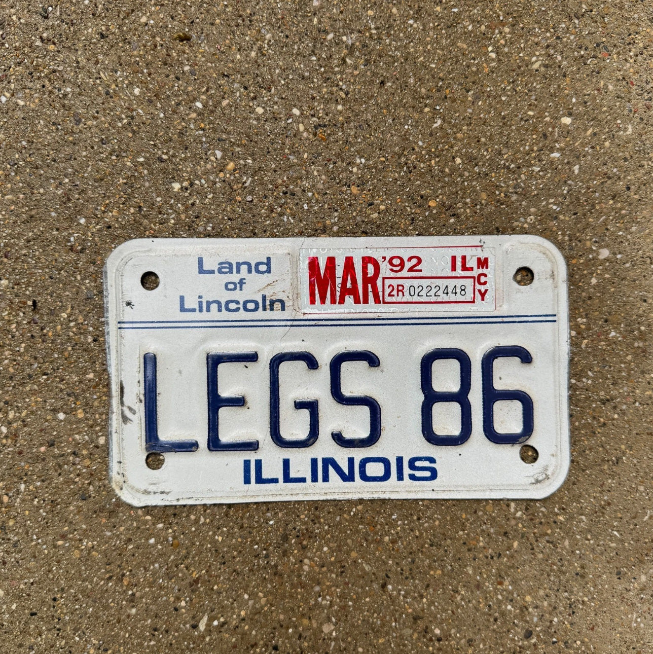 Photo of a 1986 1992 Illinois Motorcycle License Plate Auto Tag Garage Decor Vintage Bike MC LEGS 86