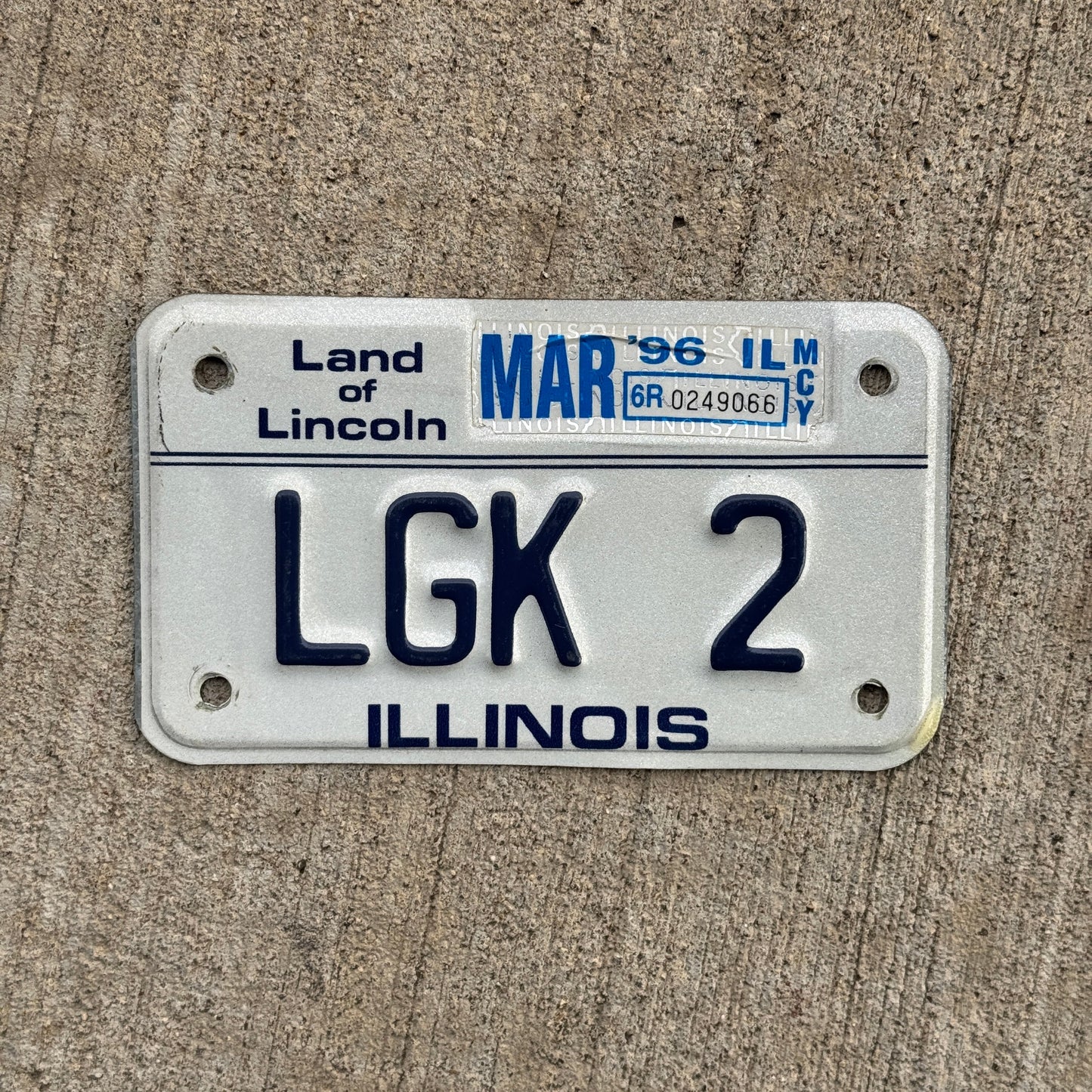 Photo of a 1986 1996 Illinois VANITY License Plate Auto Tag Garage Decor Vintage LGK 2