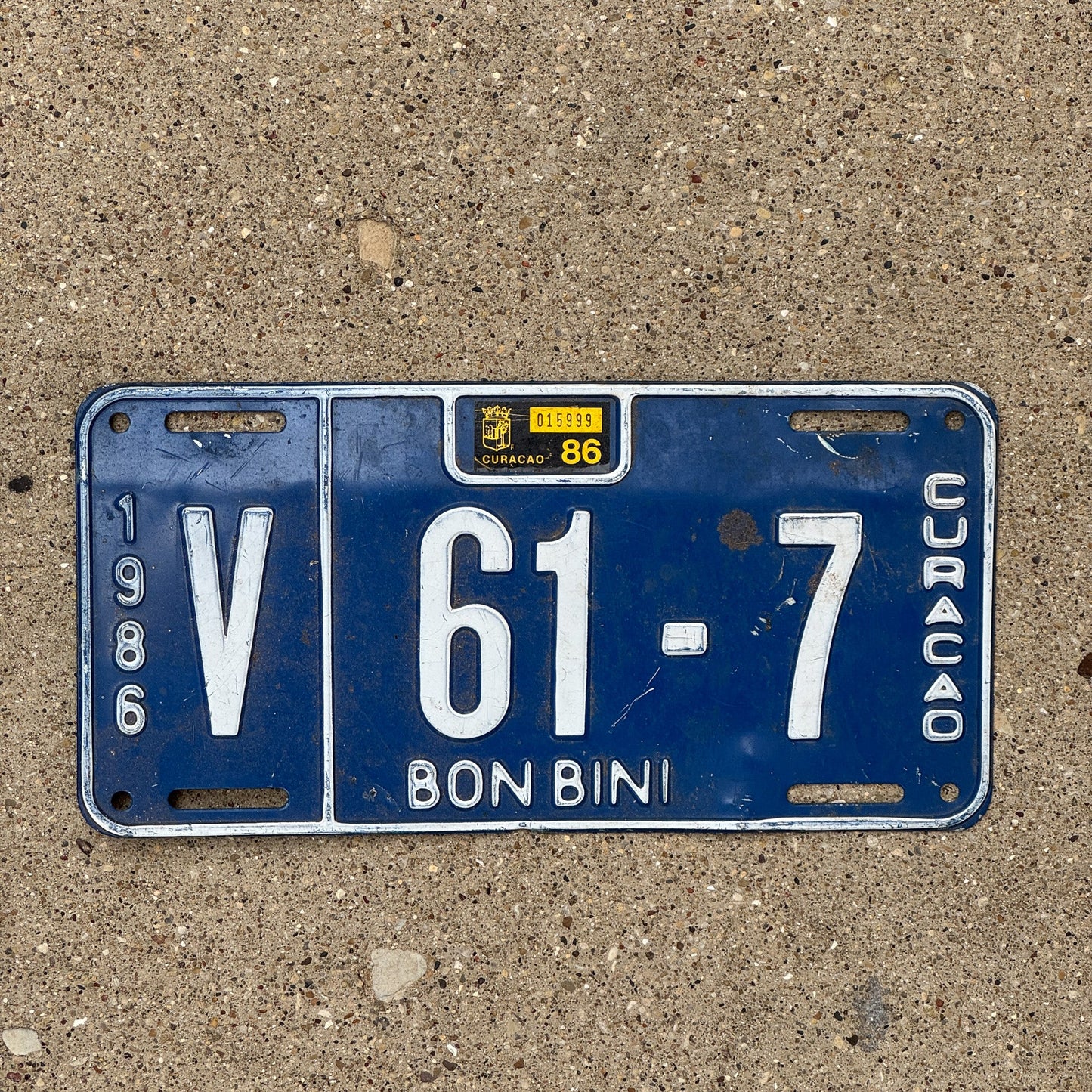 Photo of a 1986 Curacao License Plate Auto Tag Garage Decor Vintage Bon Bini V 61 7