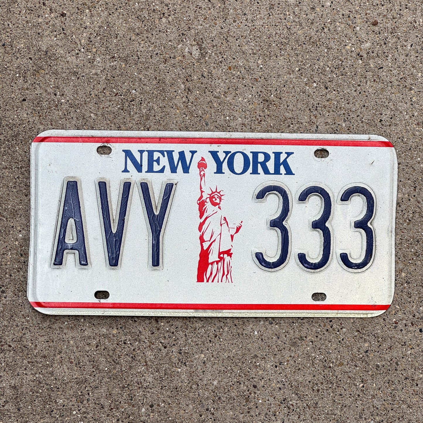 Photo of a 1986 New York License Plate Auto Tag Garage Decor Vintage Repeat Repeating AVY 333