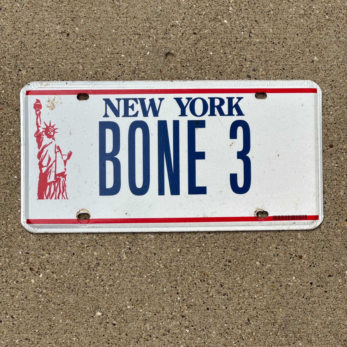 Photo of a 1986 New York Vanity License Plate Auto Tag Garage Decor Vintage Trombone Dog BONE 3