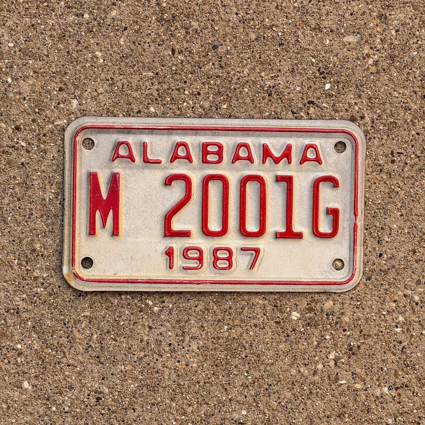 Photo of a 1987 Alabama MOTORCYCLE License Plate Auto Tag Garage Decor Vintage M 2001 G