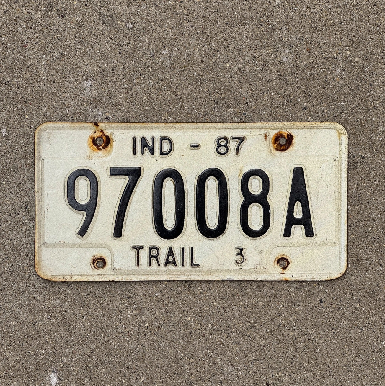 Photo of a 1987 Indiana Trailer License Plate Auto Tag Garage Decor 97008 A