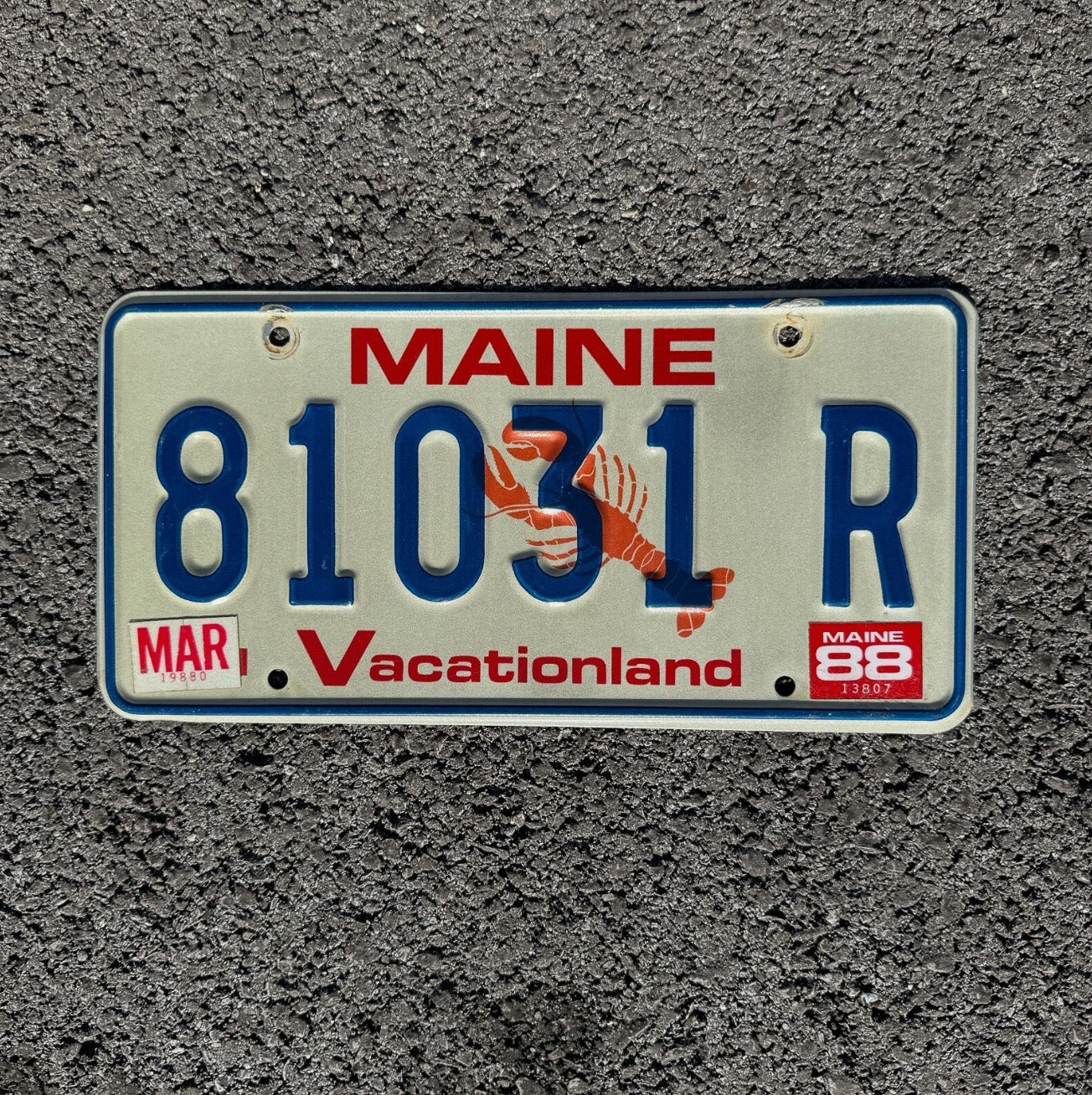 Photo of a 1987 Maine License Plate Auto Tag Garage Decor Vintage Lobster Seafood 81031 R