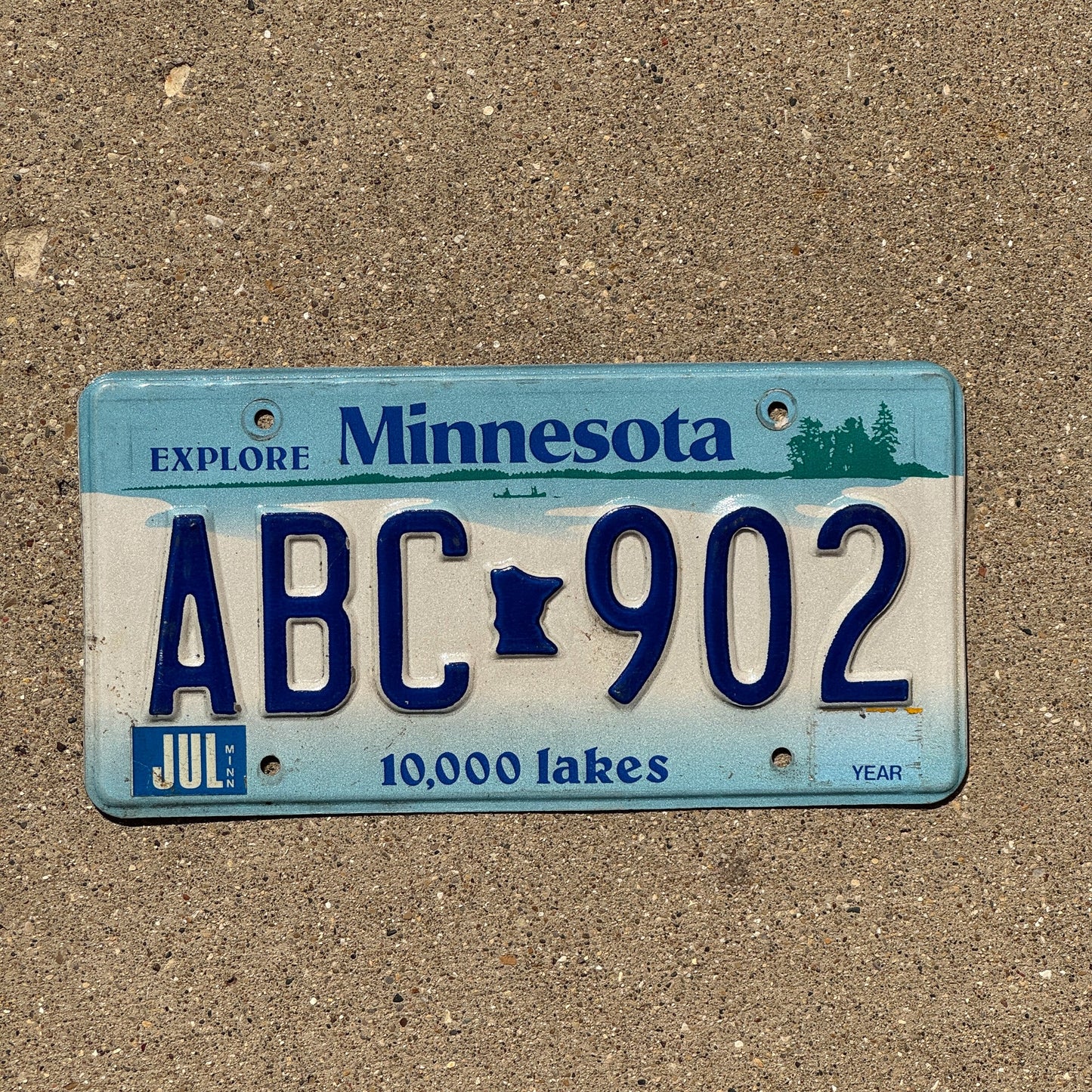 Photo of a 1987 Minnesota License Plate Auto Tag Garage Decor Vintage ABC 902