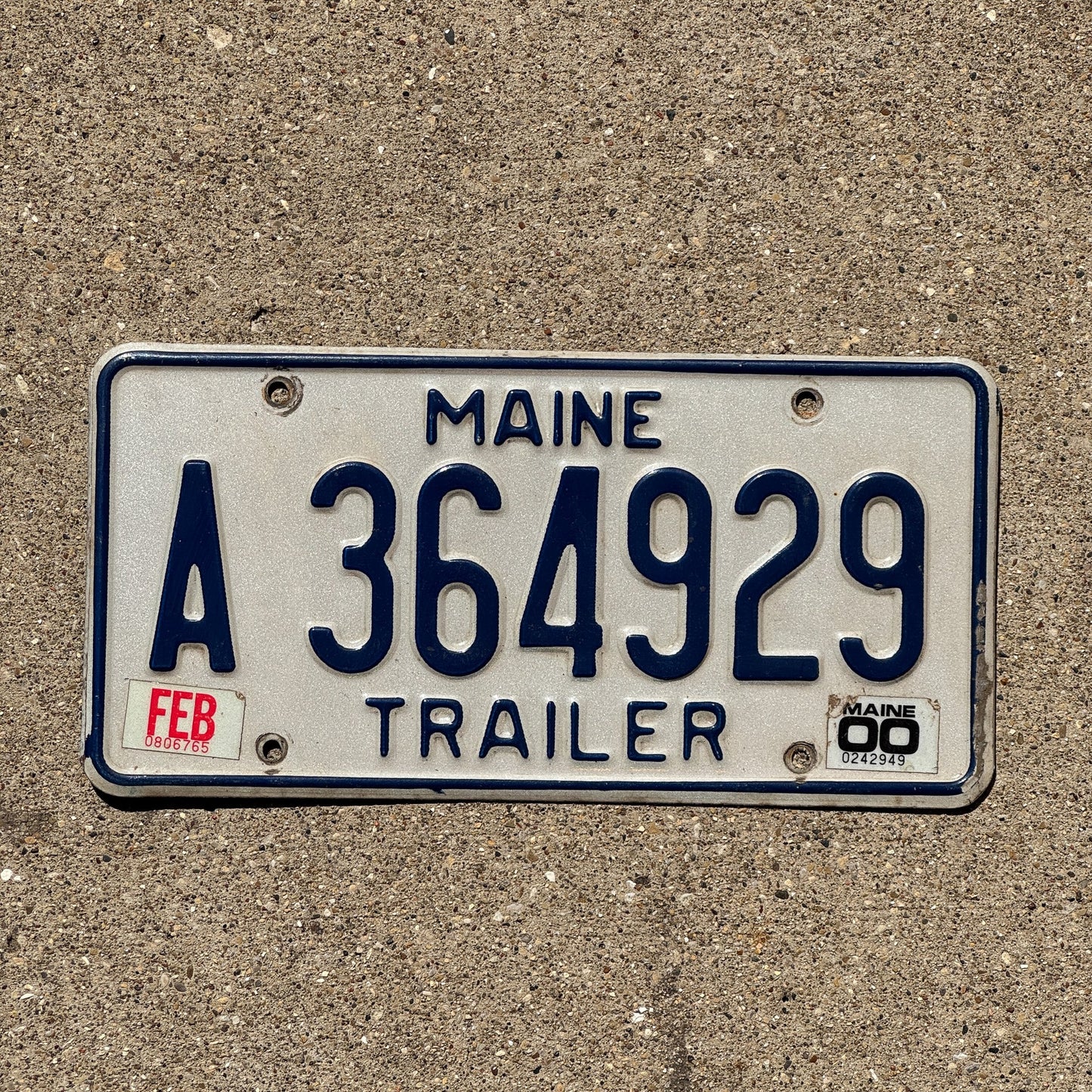 Photo of a 1988 2000 Maine TRAILER License Plate Auto Tag Garage Decor Vintage A 364929