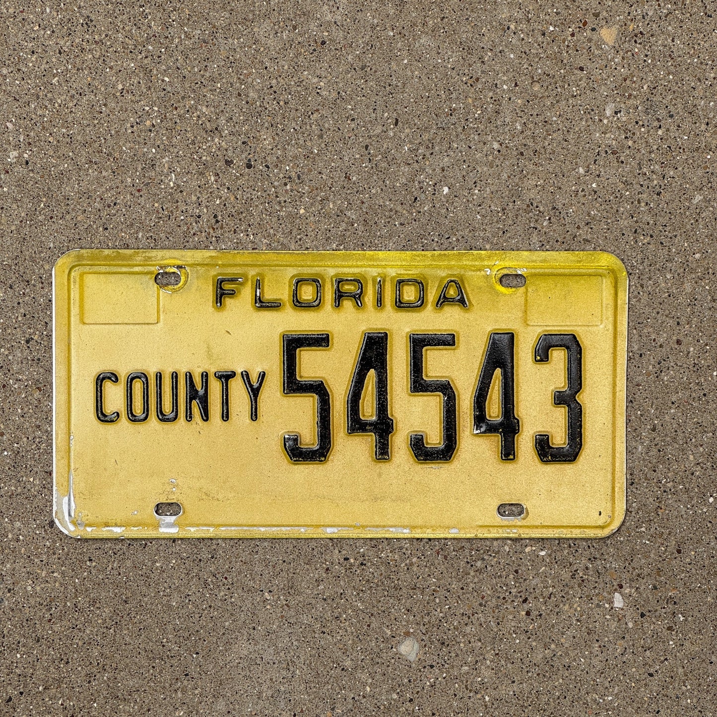 Photo of a 1988 Florida County Vehicle License Plate Auto Tag Garage Decor Vintage 54543