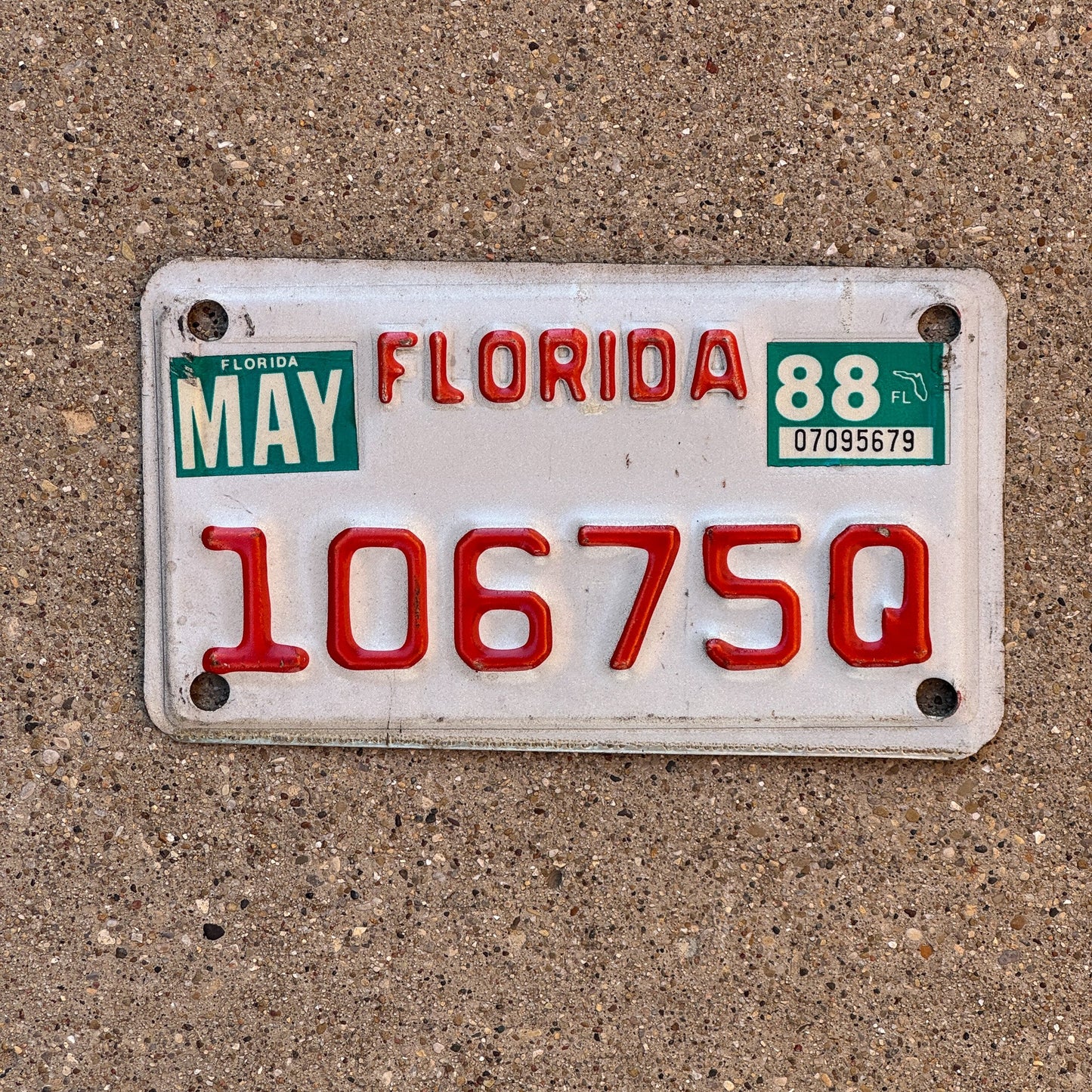 Photo of a 1988 Florida Motorcycle License Plate Auto Tag Garage Decor Vintage 10675 Q