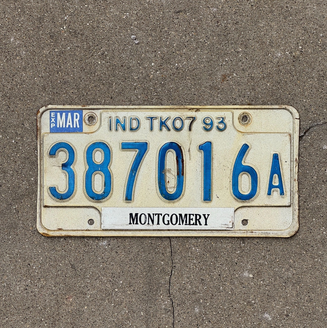 Photo of a 1988 Indiana Truck License Plate Auto Tag Garage Decor 387016 A