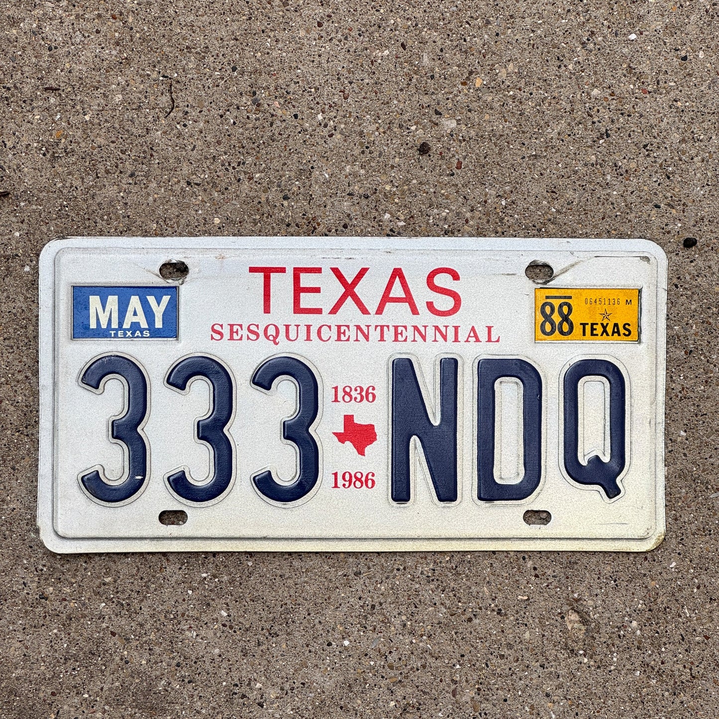 Photo of a 1988 Texas License Plate Auto Tag Garage Decor Vintage Repeat Repeating 333 NDQ