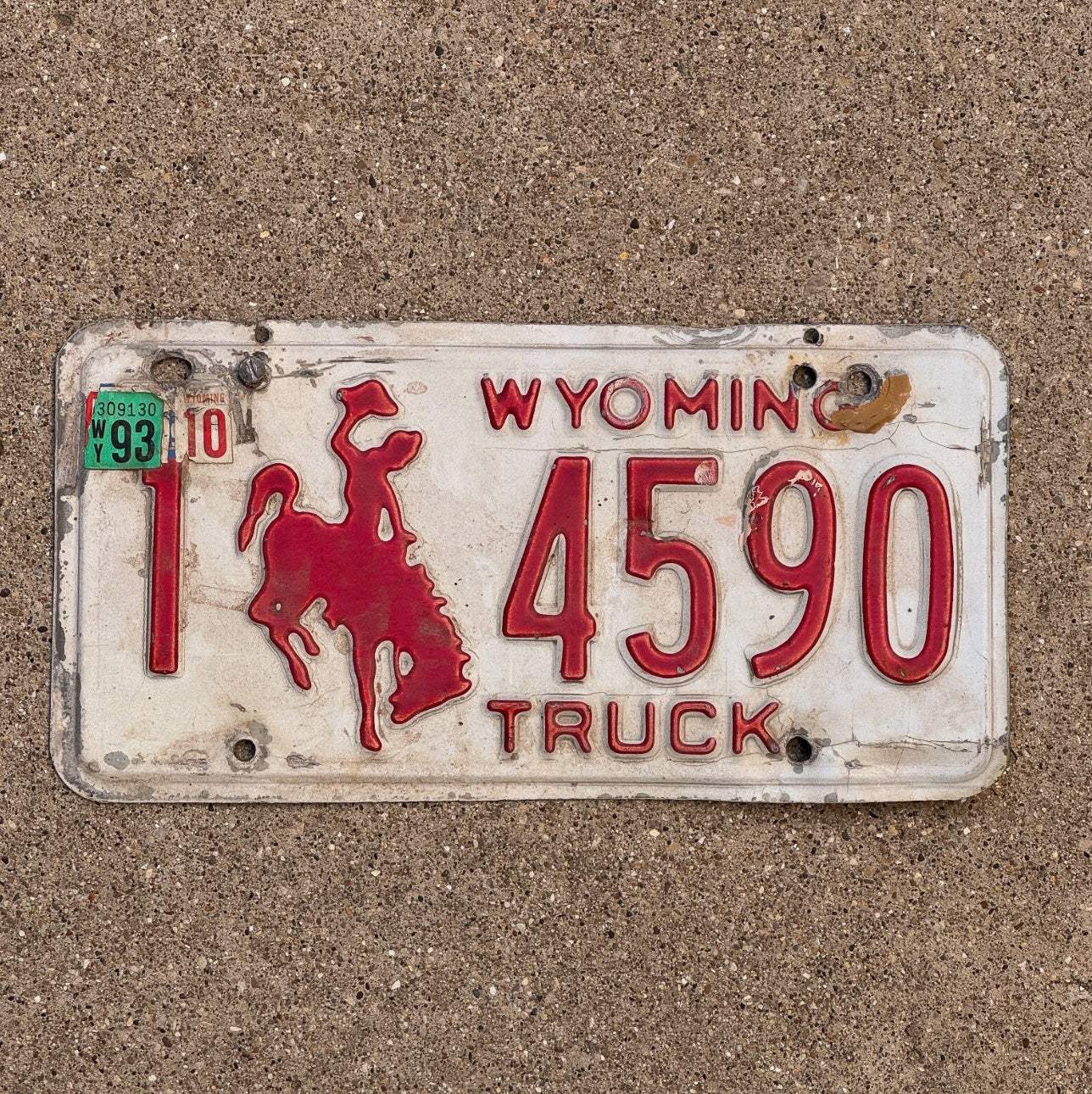 Photo of a 1988 Wyoming Truck License Plate Auto Tag Garage Decor Natrona County 1 4590