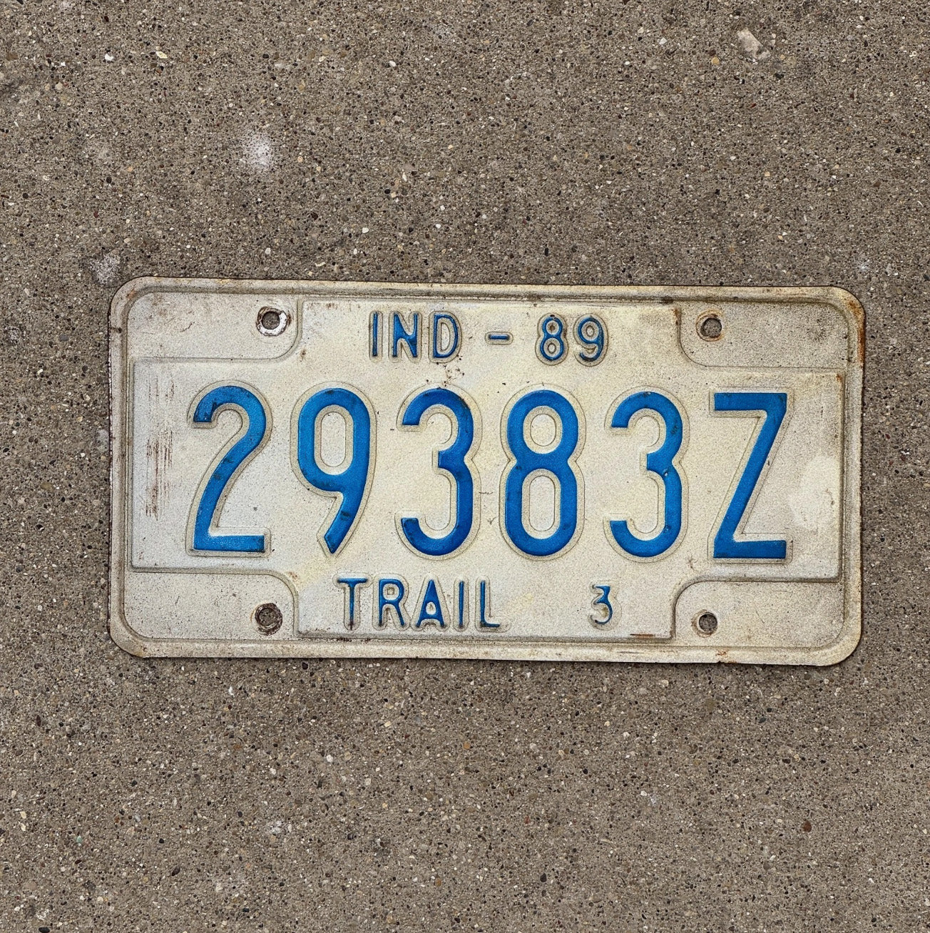 Photo of a 1989 Indiana Trailer License Plate Auto Tag Garage Decor 29383 Z