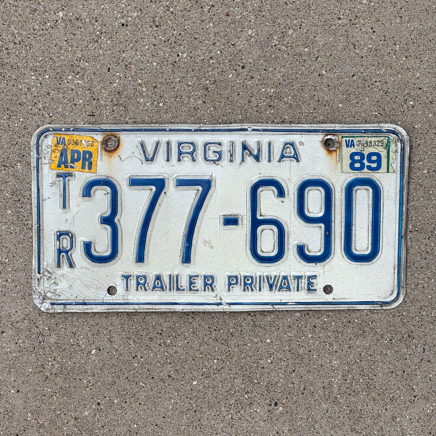 Photo of a 1989 Virginia Trailer License Plate Auto Tag Garage Decor Vintage 377 690