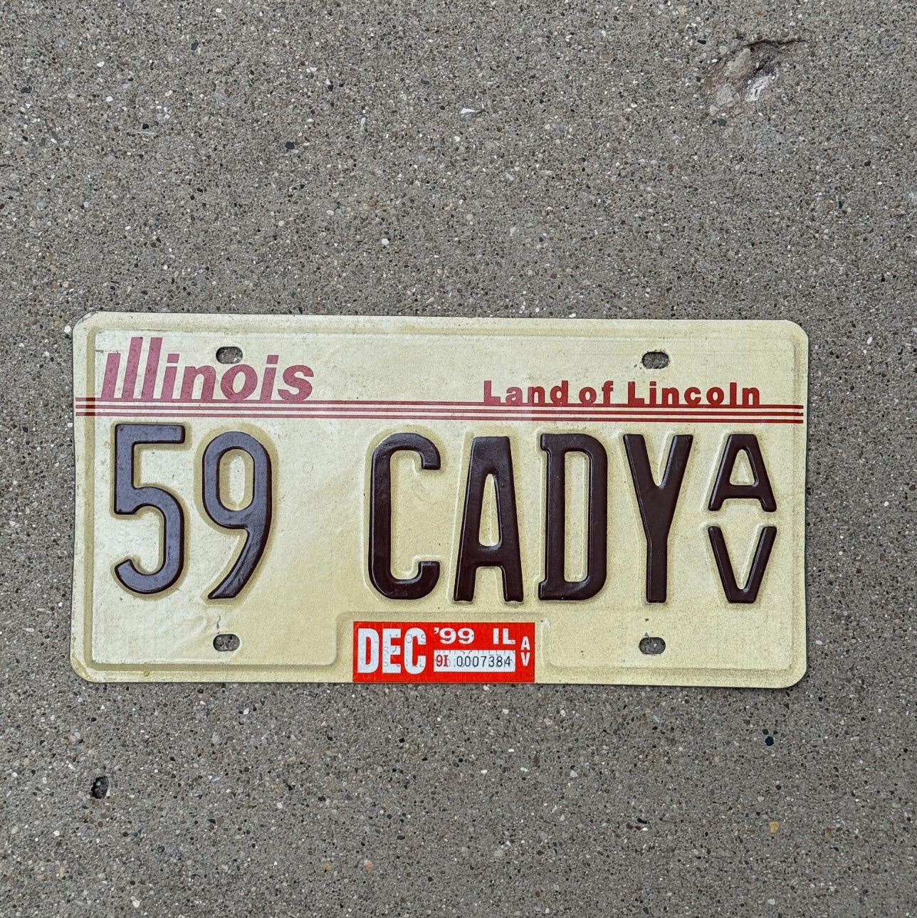 Photo of a 1990 1959 Illinois Antique License Plate Auto Tag 1 Garage Decor Classic Car 59 CADY