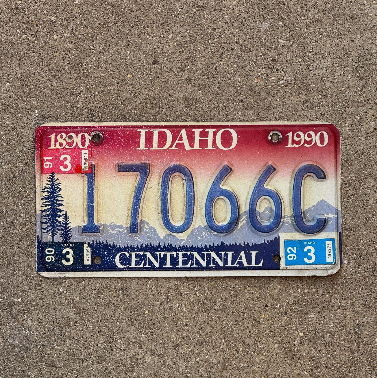Photo of a 1990 1992 Idaho License Plate Auto Tag Garage Decor 17066 C