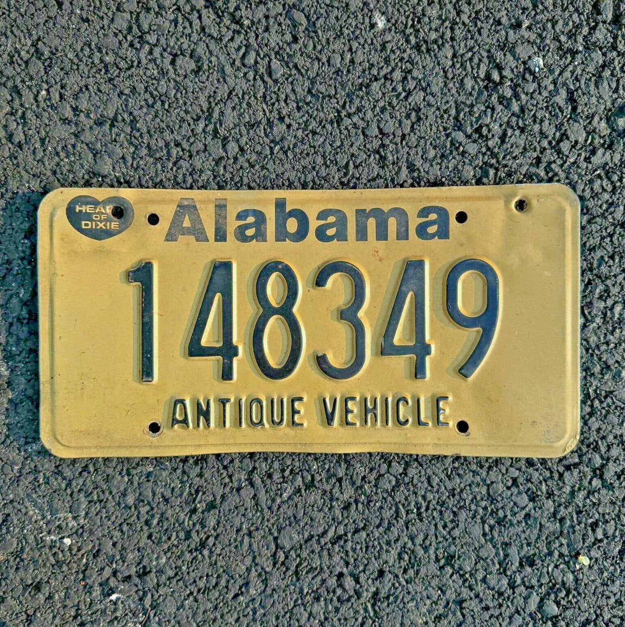 Photo of a 1990 Alabama Antique Vehicle License Plate Auto Tag Garage Decor Vintage Heart of Dixie 148349