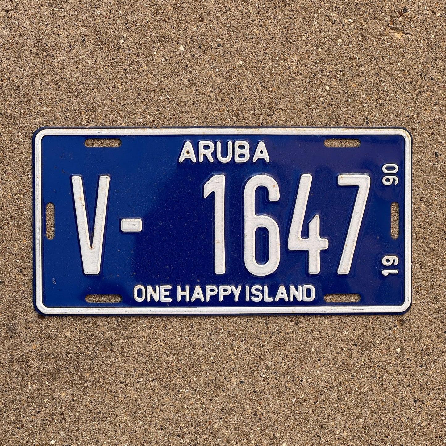 Photo of a 1990 Aruba License Plate Auto Tag Garage Decor Vintage One Happy Island V-1647