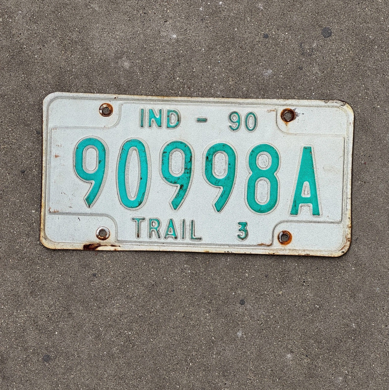 Photo of a 1990 Indiana Trailer License Plate Auto Tag Garage Decor 90998 A