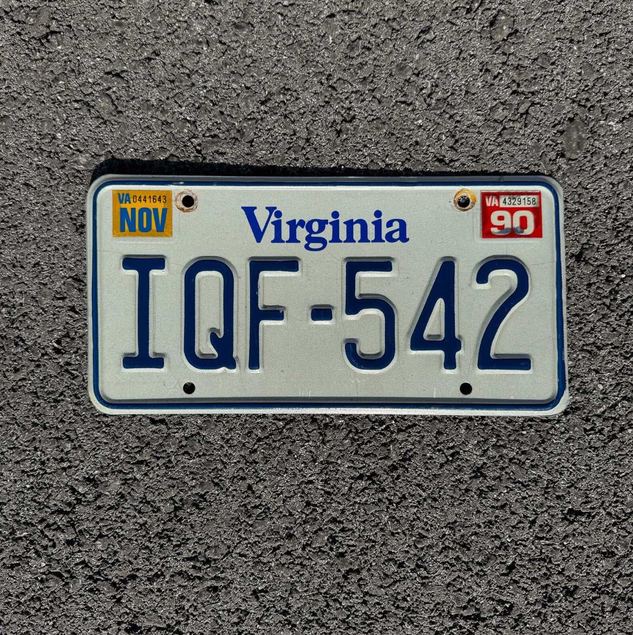 Photo of a 1990 Virginia License Plate Auto Tag Garage Decor Vintage IQF 542