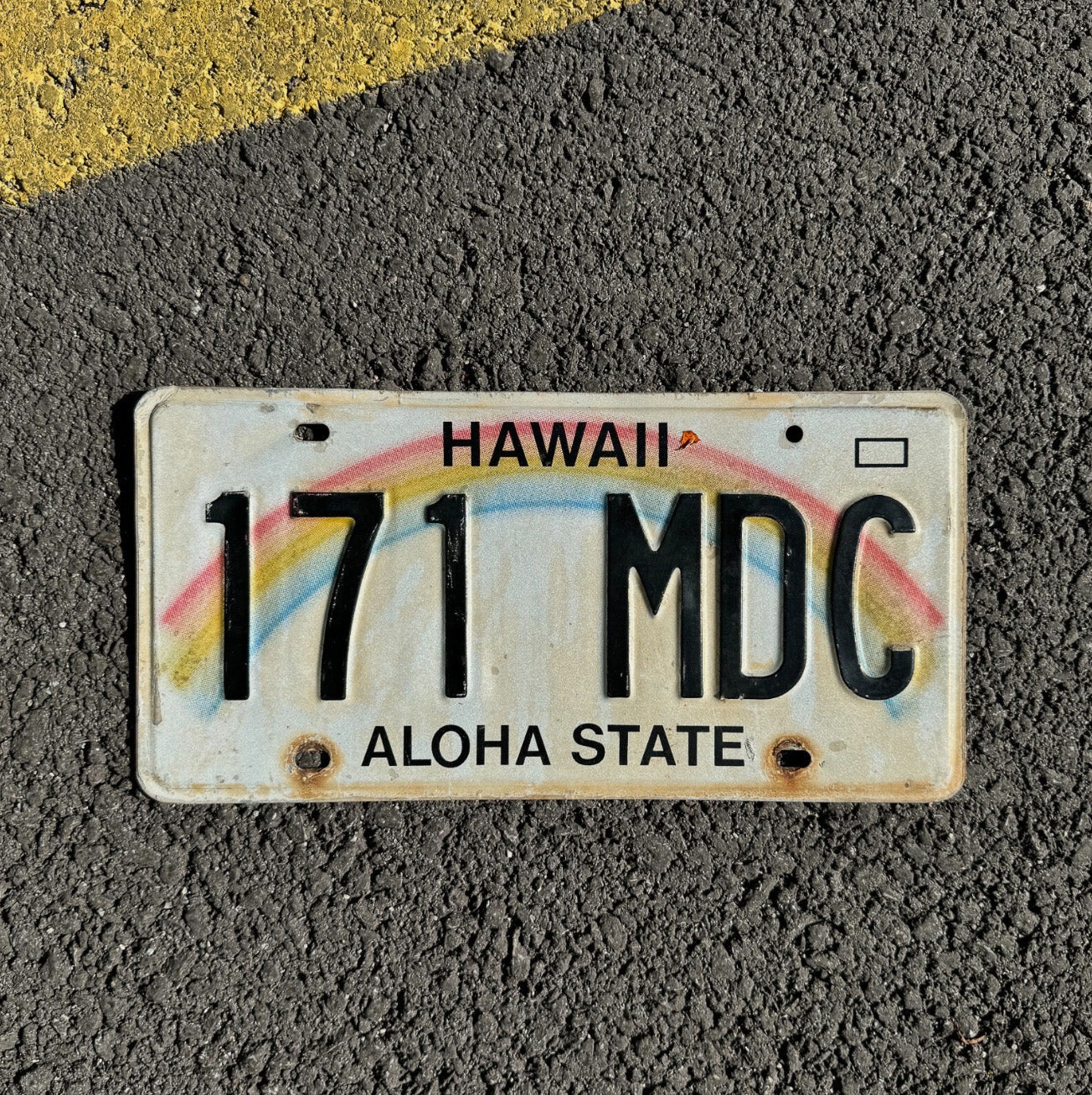 Photo of a 1991 Hawaii License Plate Auto Tag Garage Decor Vintage Rainbow 171 MDC