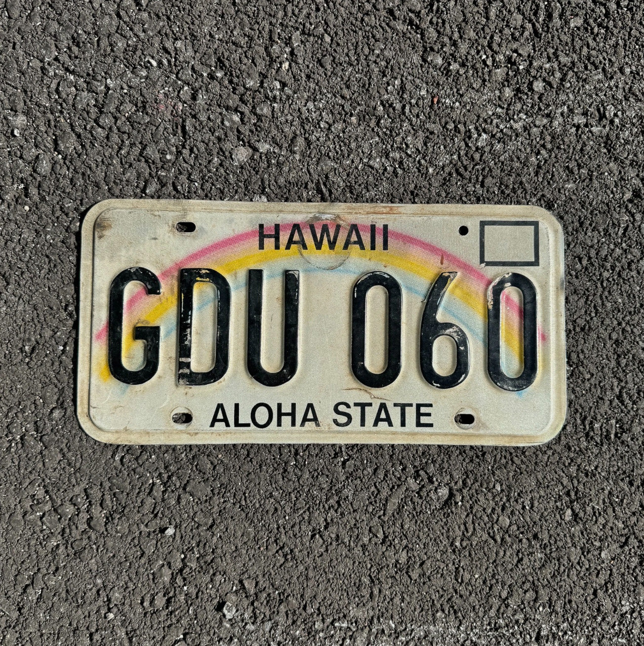 Photo of a 1991 Hawaii License Plate Auto Tag Garage Decor Vintage Rainbow GDU 060