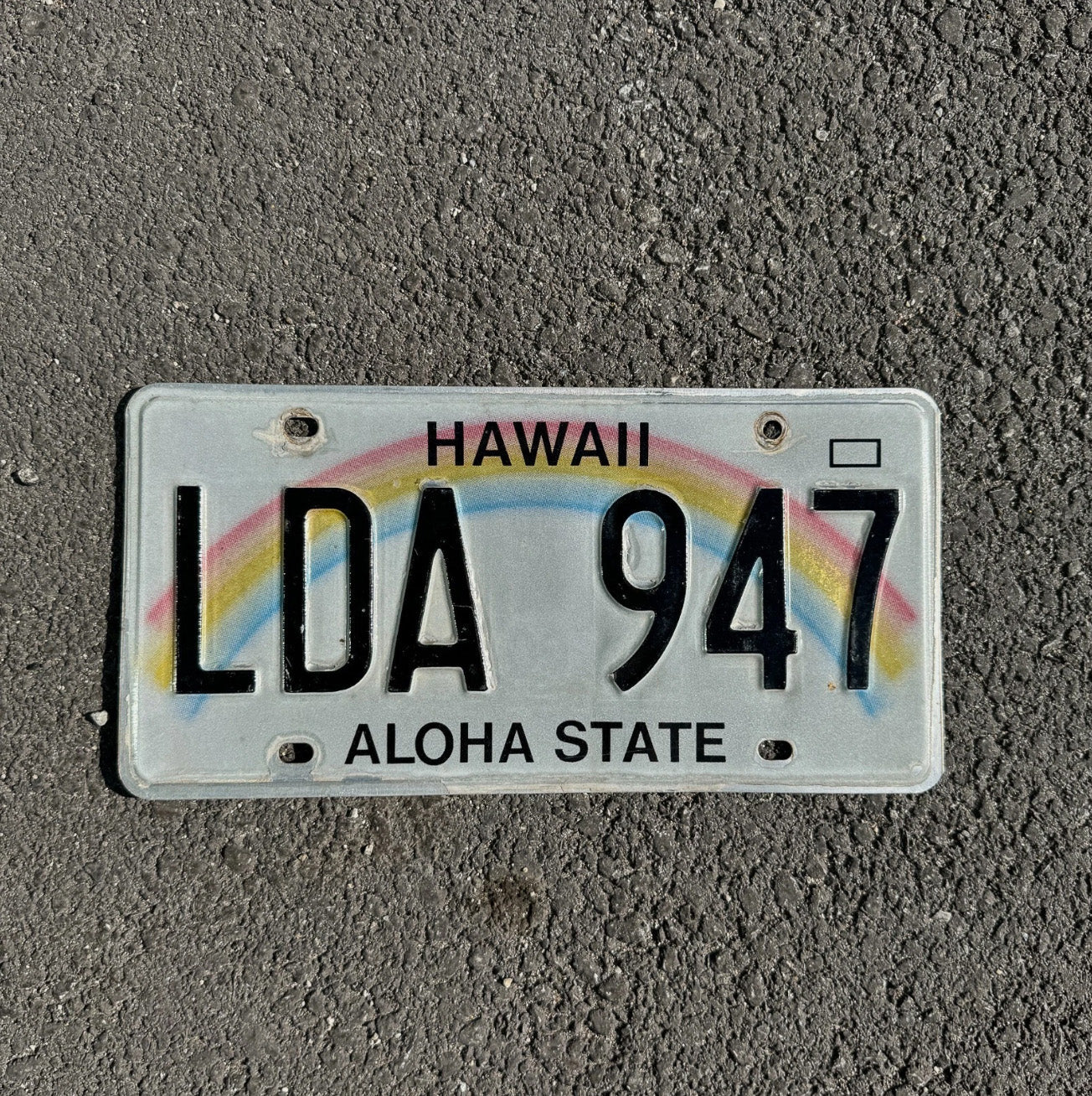 Photo of a 1991 Hawaii License Plate Auto Tag Garage Decor Vintage Rainbow LDA 947
