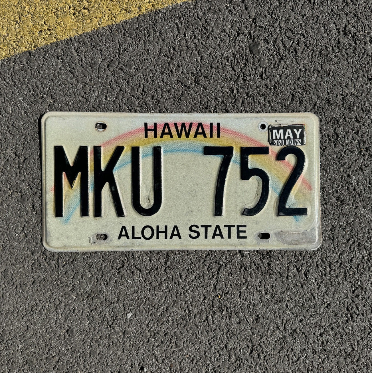 Photo of a 1991 Hawaii License Plate Auto Tag Garage Decor Vintage Rainbow MKU 752