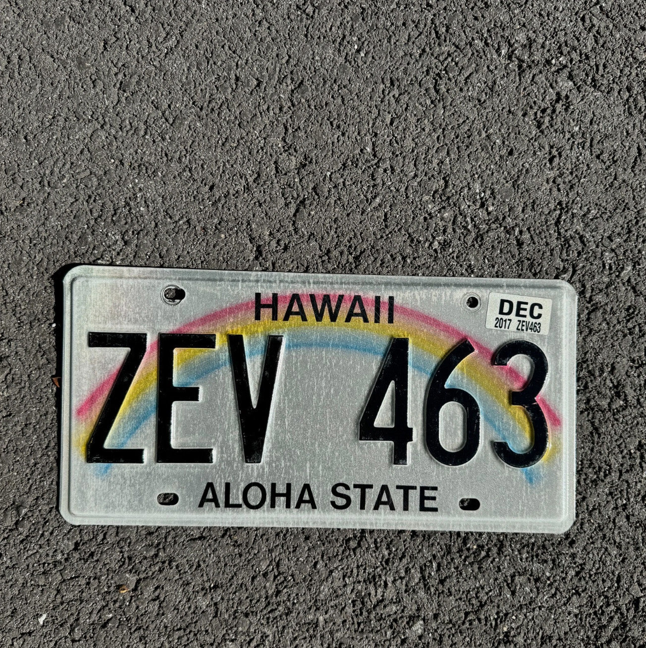 Photo of a 1991 Hawaii License Plate Auto Tag Garage Decor Vintage Rainbow ZEV 463