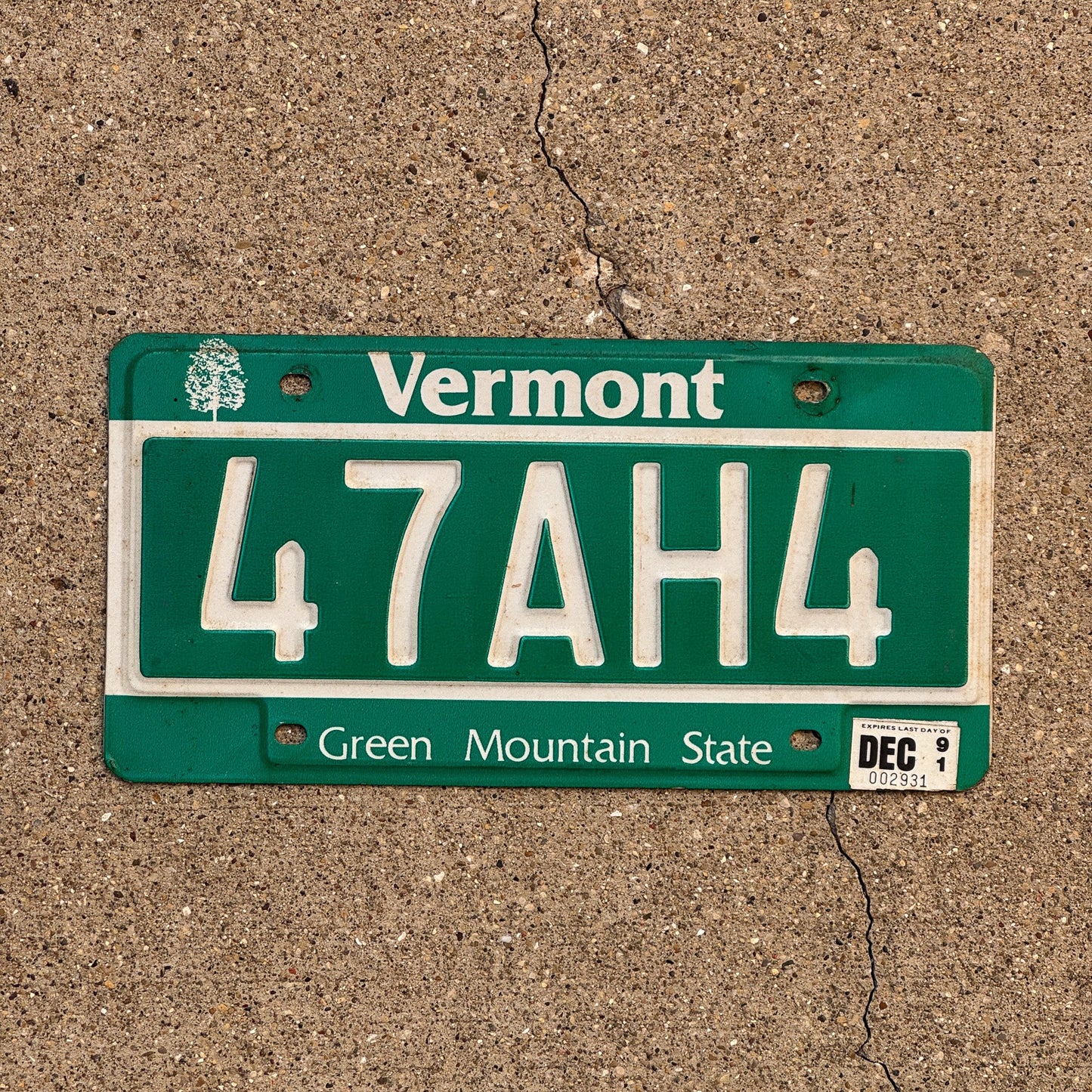 Photo of a 1991 Vermont License Plate Auto Tag Garage Decor Vintage 474 H 4