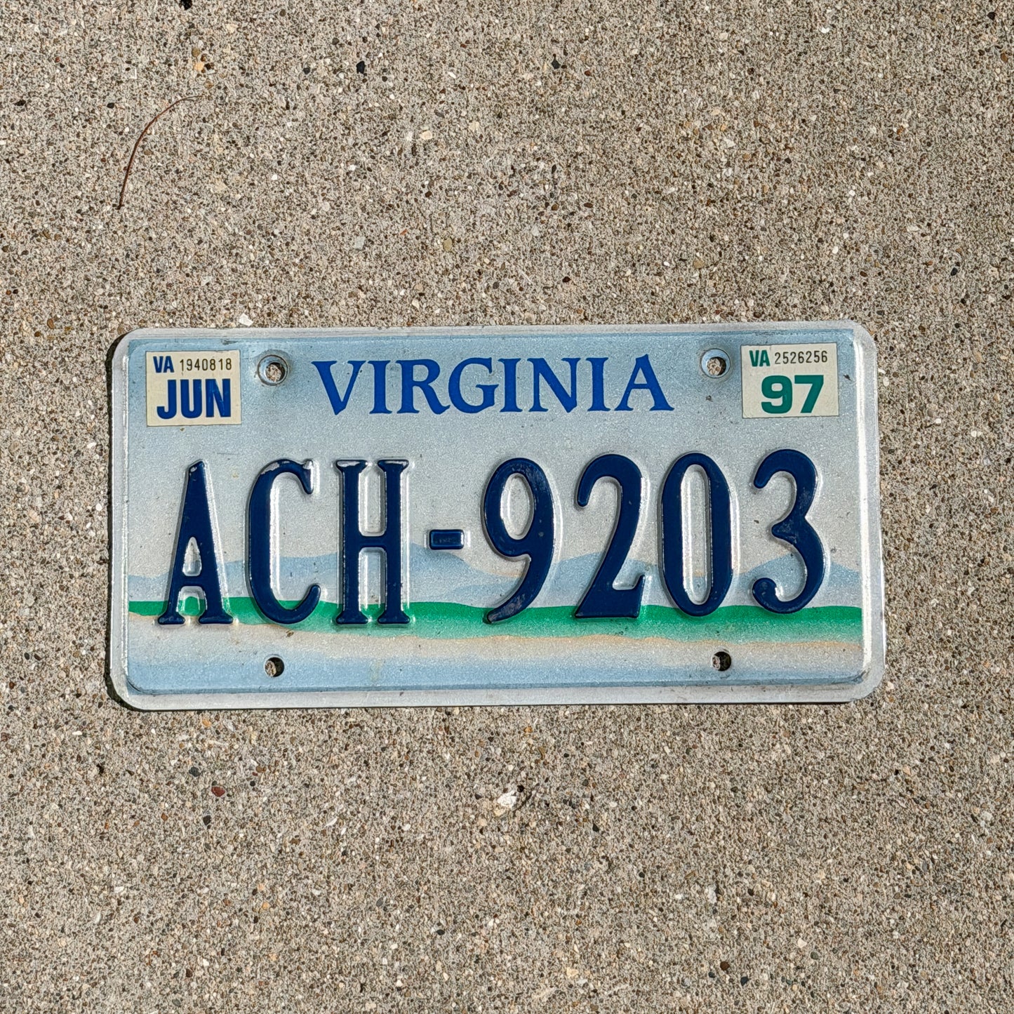 Photo of a 1993 1997 Virginia Graphic / Specialty License Plate Auto Tag Garage Decor Vintage Scenic ACH 9203 with original patina