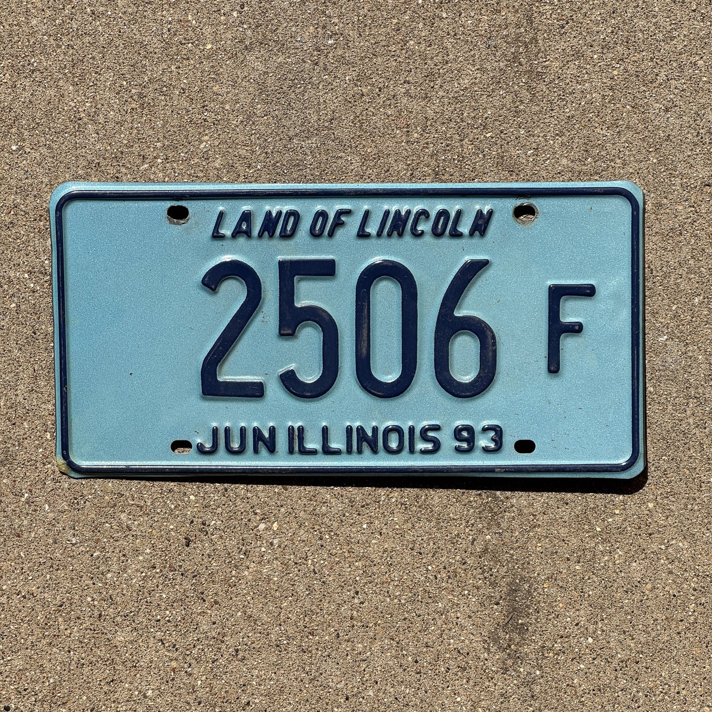 Photo of a 1993 Illinois TRUCK License Plate Auto Tag Garage Decor Vintage 2506 F