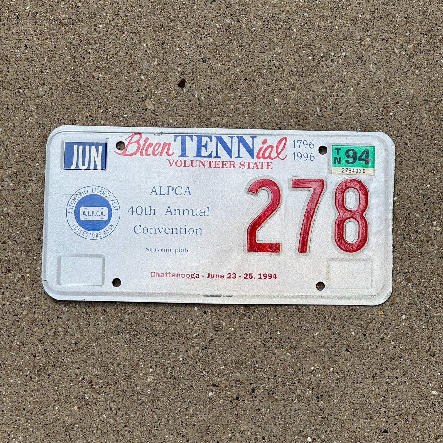Photo of a 1994 Tennessee License Plate Auto Tag Garage Decor Vintage Chattanooga ALPCA Convention 278