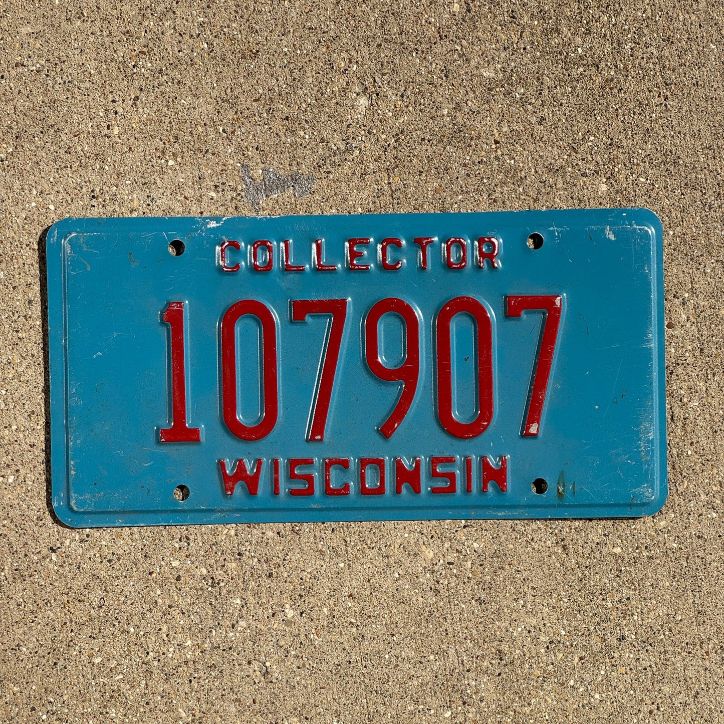 Photo of a 1995 Wisconsin COLLECTOR License Plate Auto Tag Garage Decor Vintage 107907