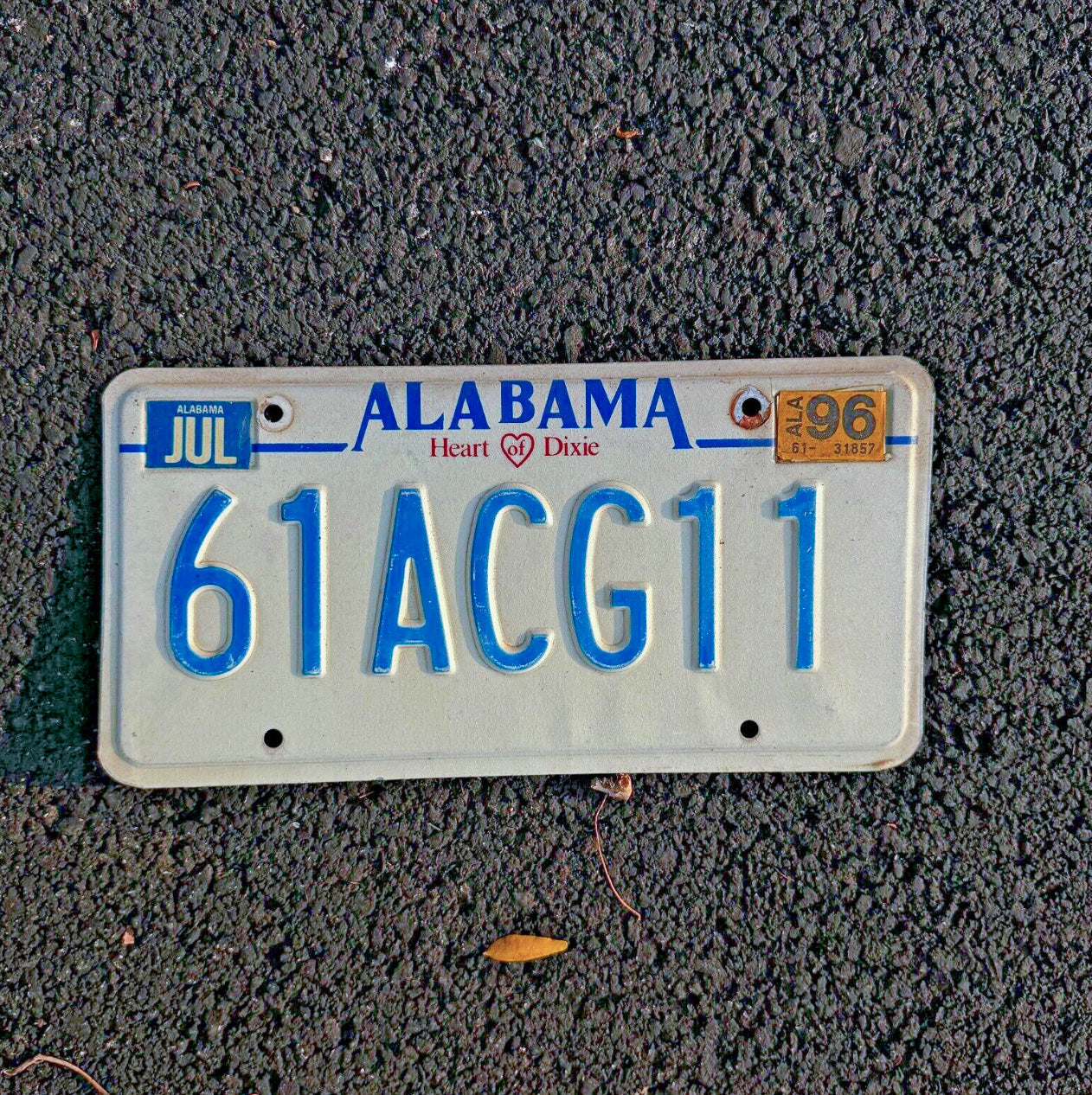 Photo of a 1996 Alabama License Plate Auto Tag Garage Decor Vintage Heart of Dixie 61 ACG 11