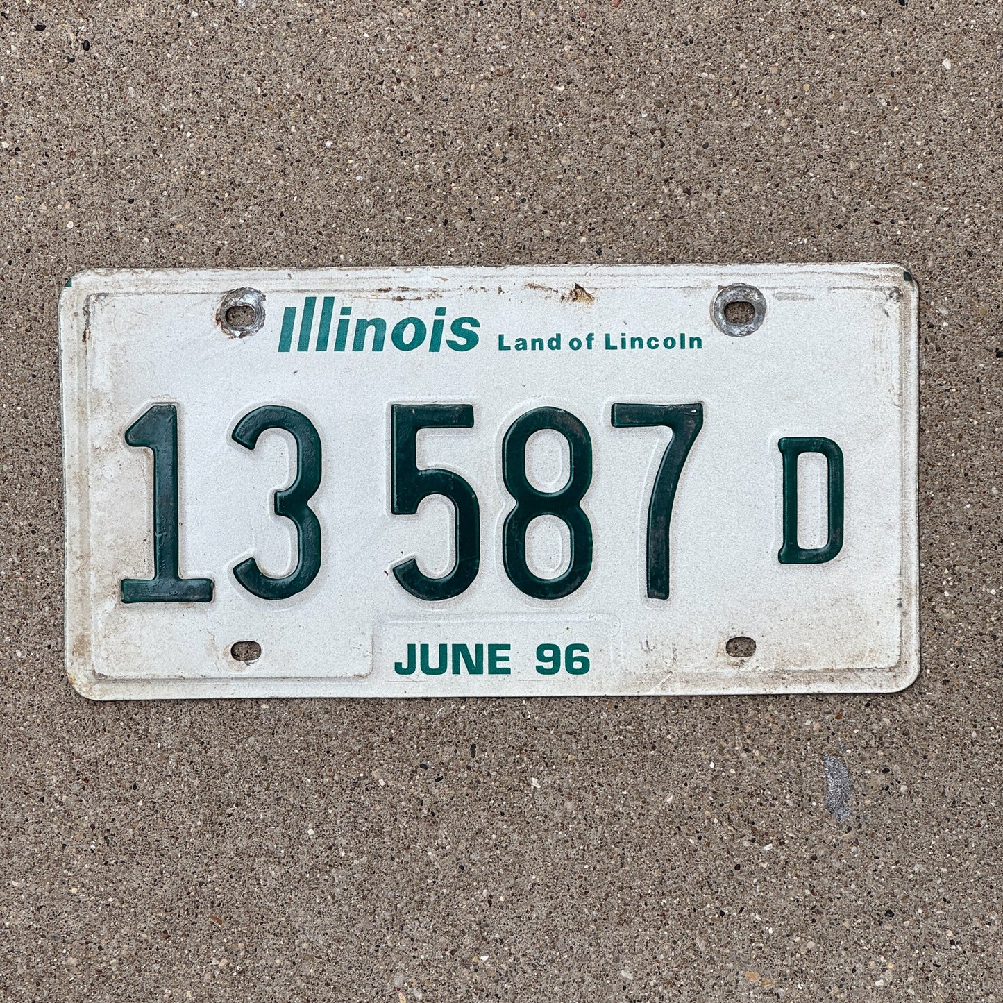 Photo of a 1996 Illinois TRUCK License Plate Auto Tag Garage Decor Vintage D Truck 13 587