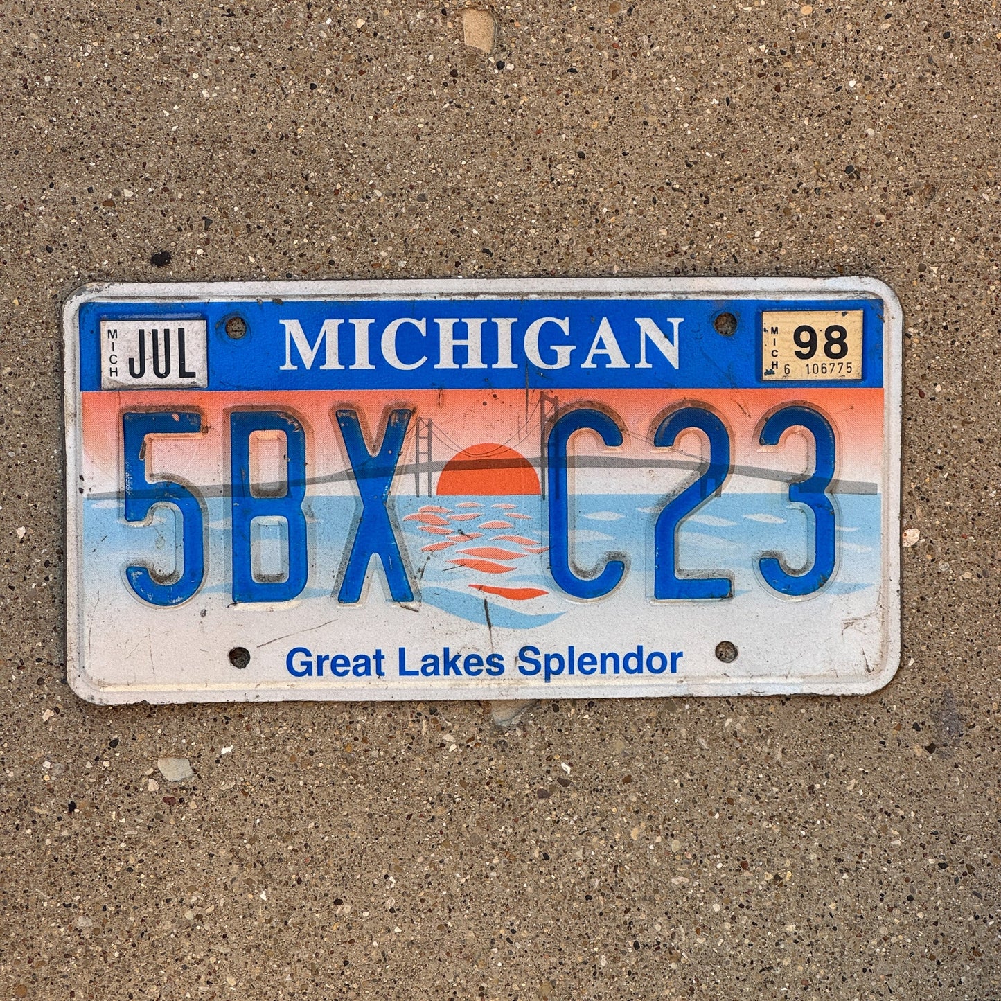 Photo of a 1997 1998 Michigan Graphic / Specialty License Plate Auto Tag Garage Decor Vintage Great Lakes Splendor 5BX C23
