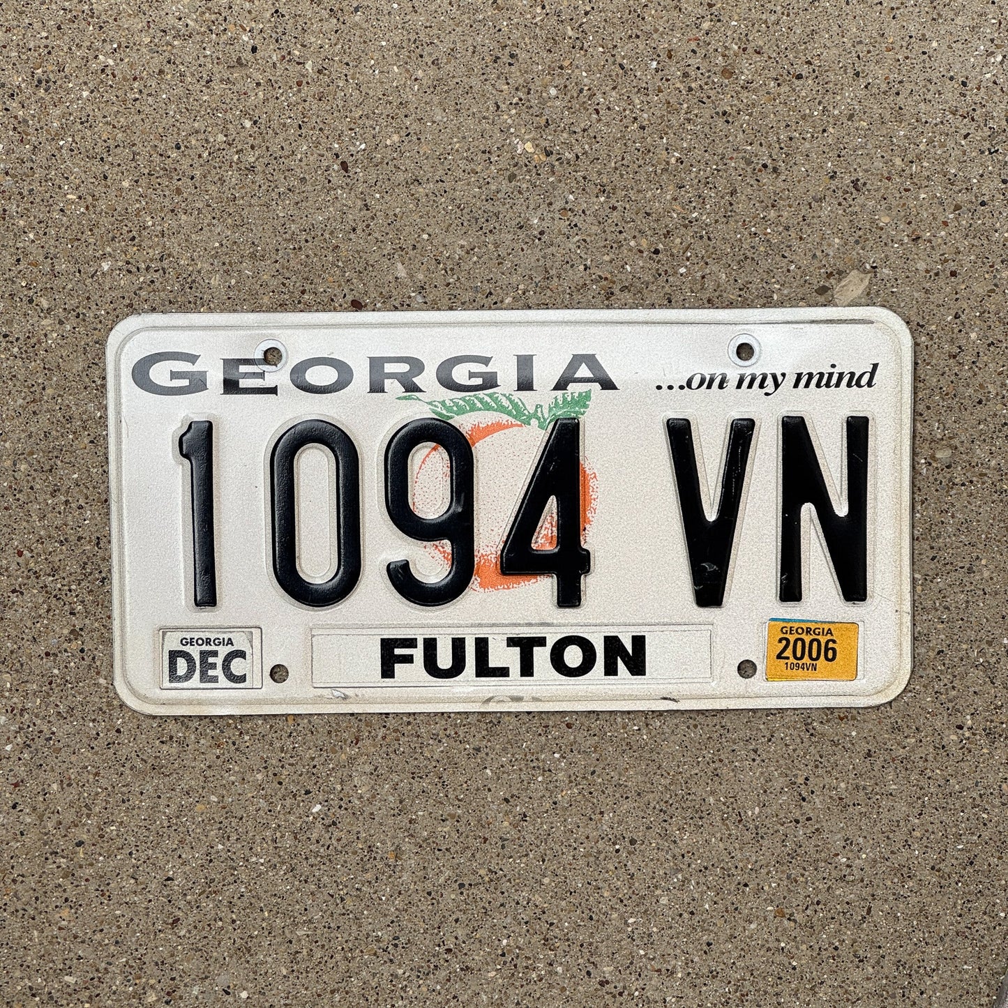 Photo of a 1998 2006 Georgia License Plate Auto Tag Garage Decor Vintage 1094 VN